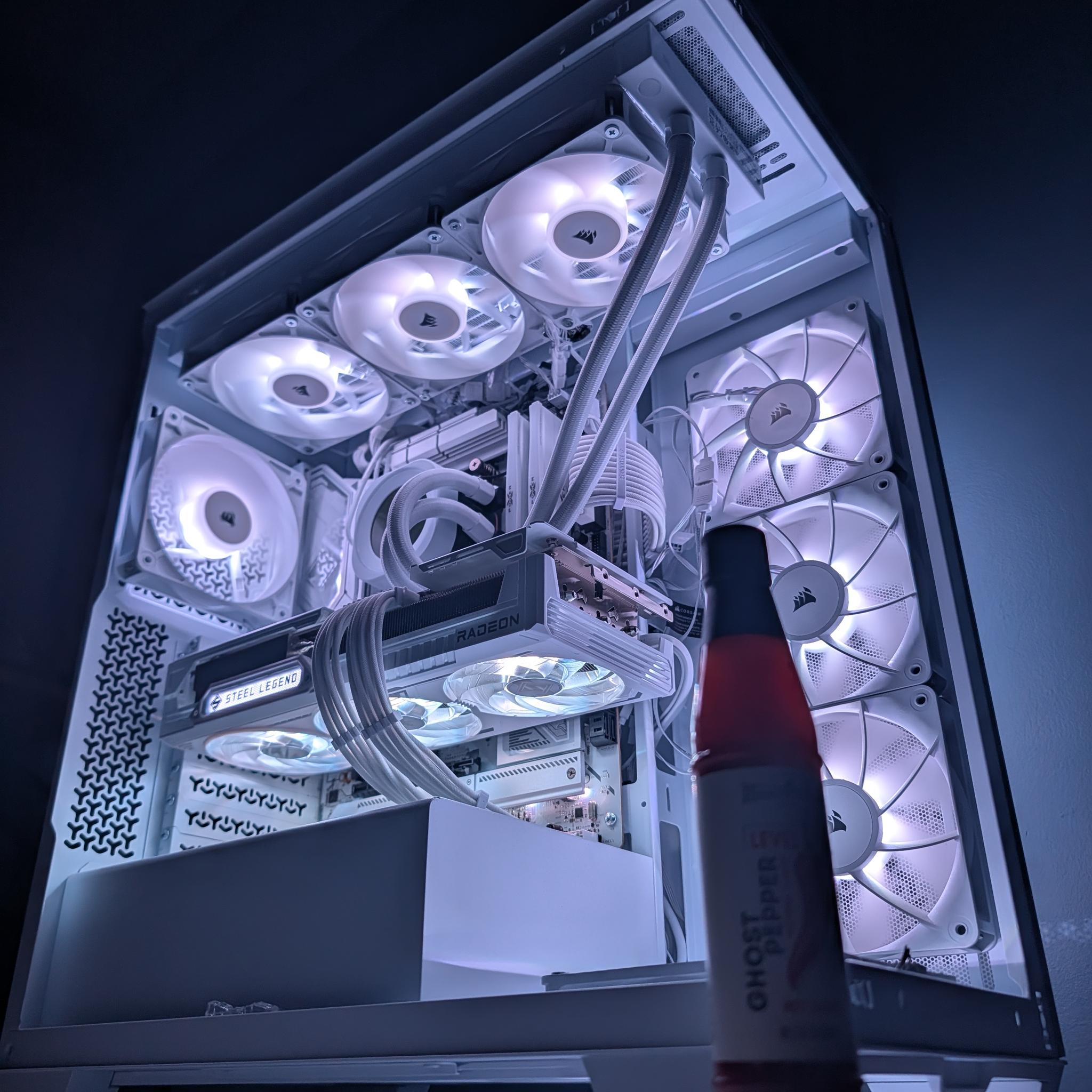 High-End gaming PC BYO GRAPHICS CARD | 32gb DDR5 6000 | 9800X3D | X870 | 2TB | SCREEN WATER COOLED