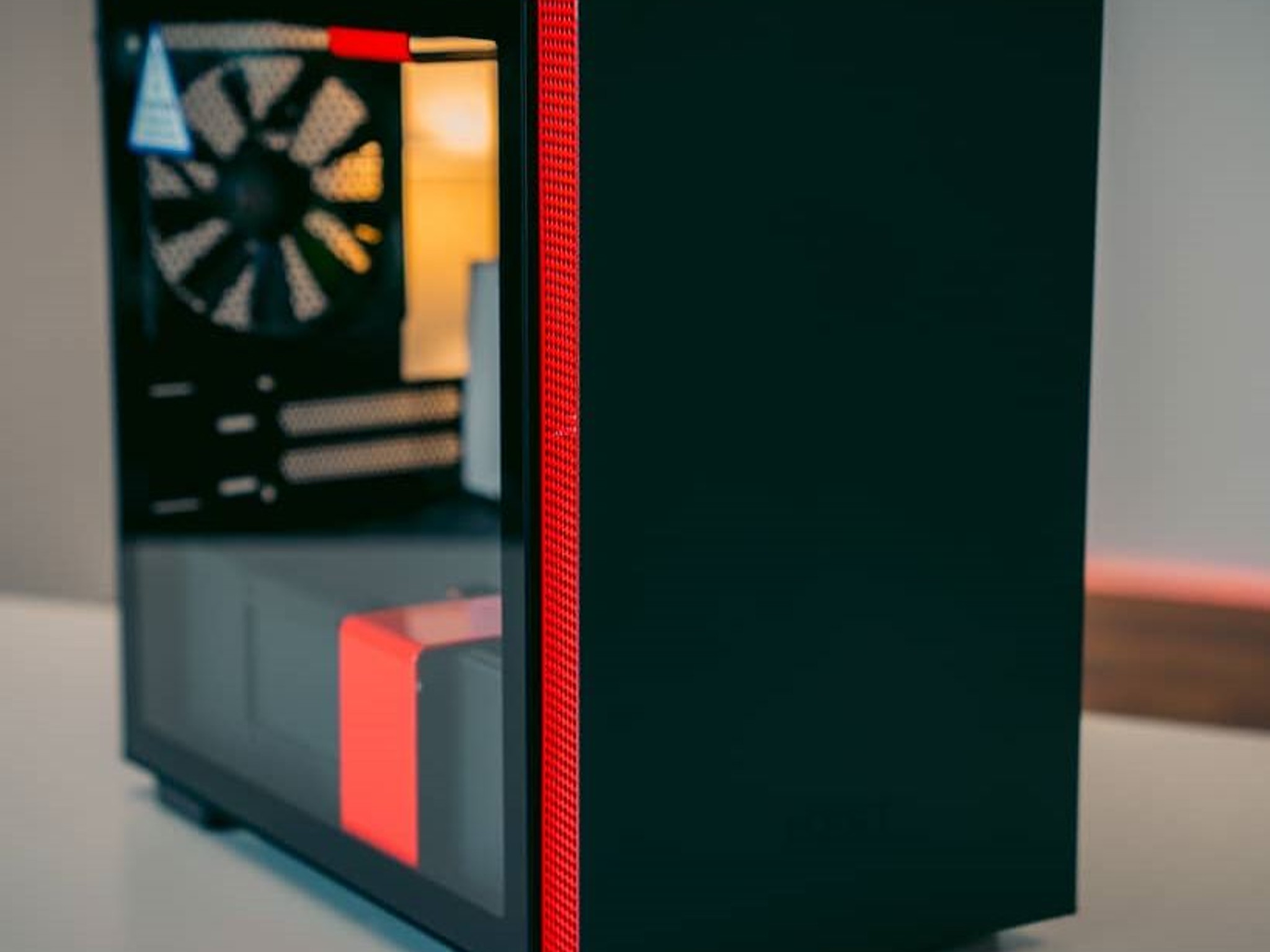 NZXT H210 Red