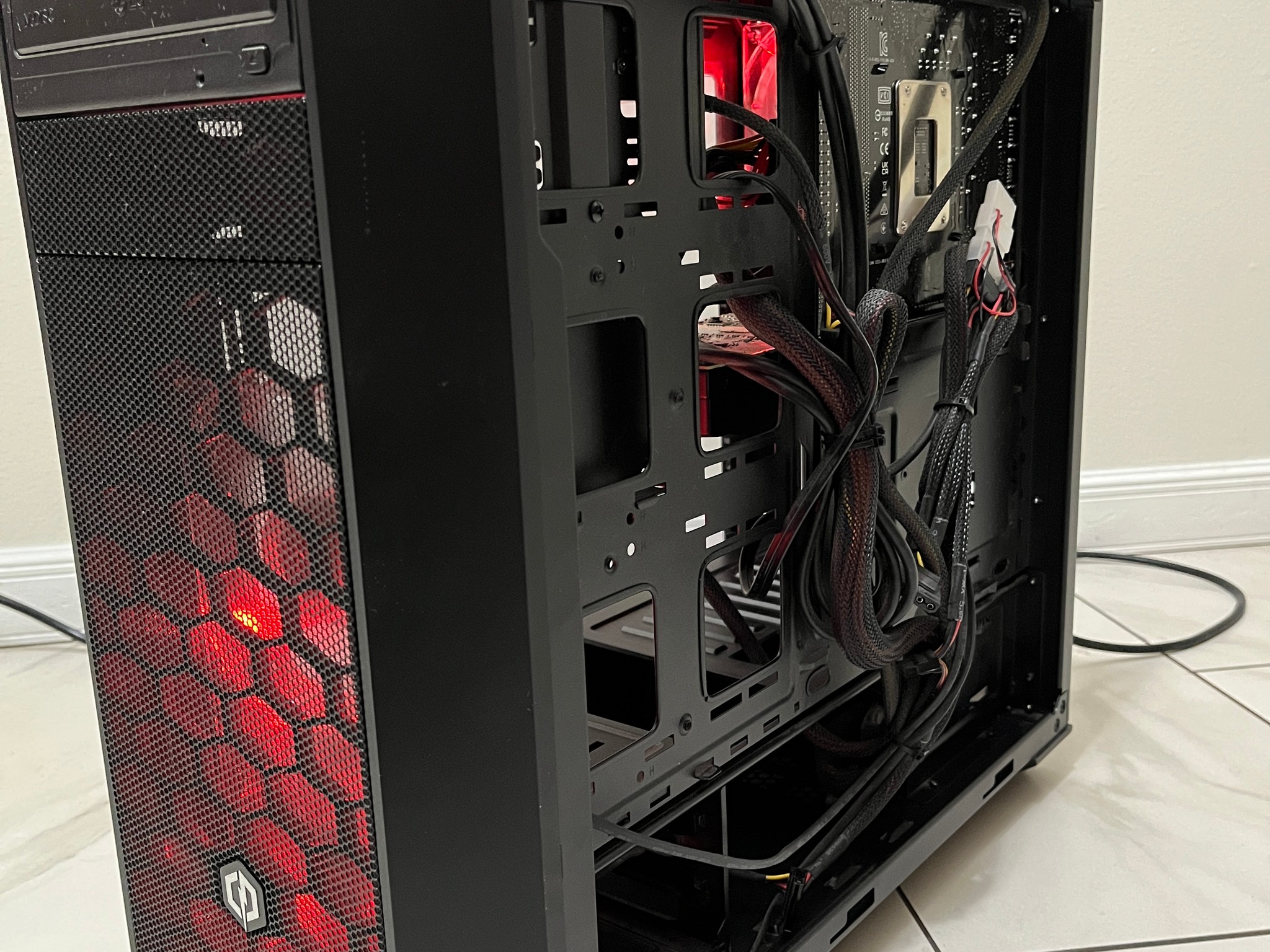 NVIDIA RTX 2080, Intel Core i3-12100, 16GB RAM, 512GB SSD - Gaming PC w/ Wi-Fi & BT *Missing R Panel