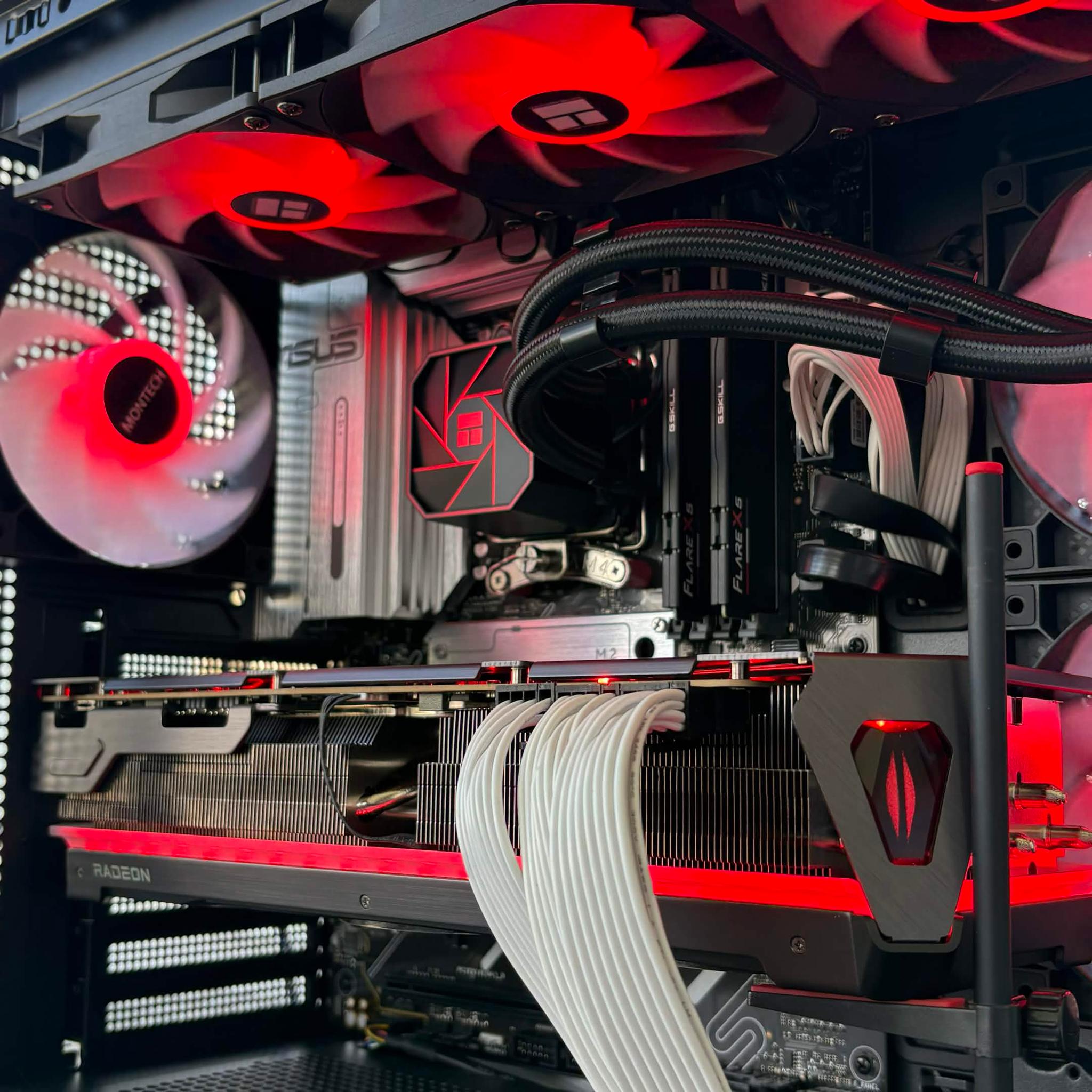 Ryzen 7 9700X • RX 7900 XTX 24GB • 32GB DDR5 • X870 WiFi 🖤 Black Cat Customs – Crimson Fang 🖤