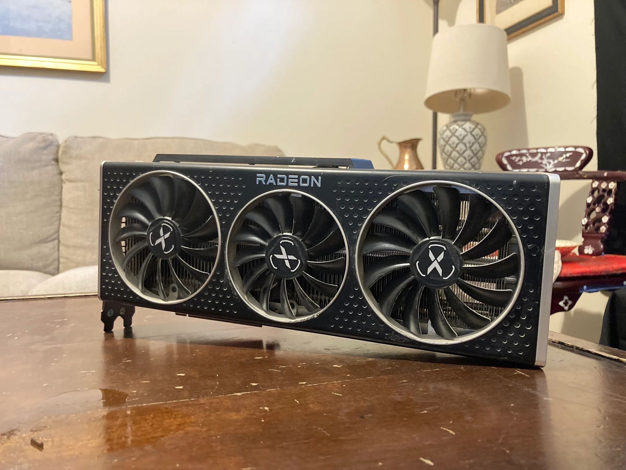 XFX Radeon RX6800 MERC 319