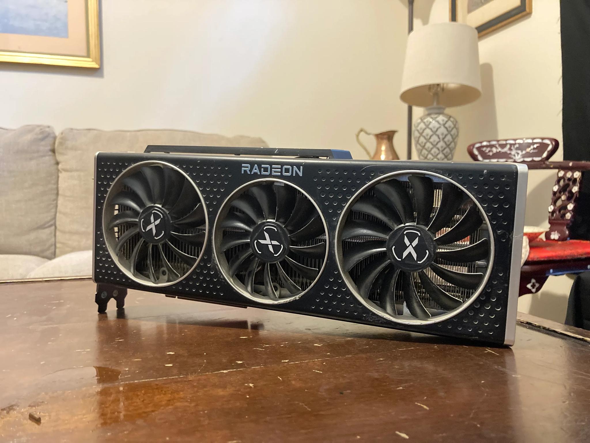 XFX Radeon RX6800 MERC 319