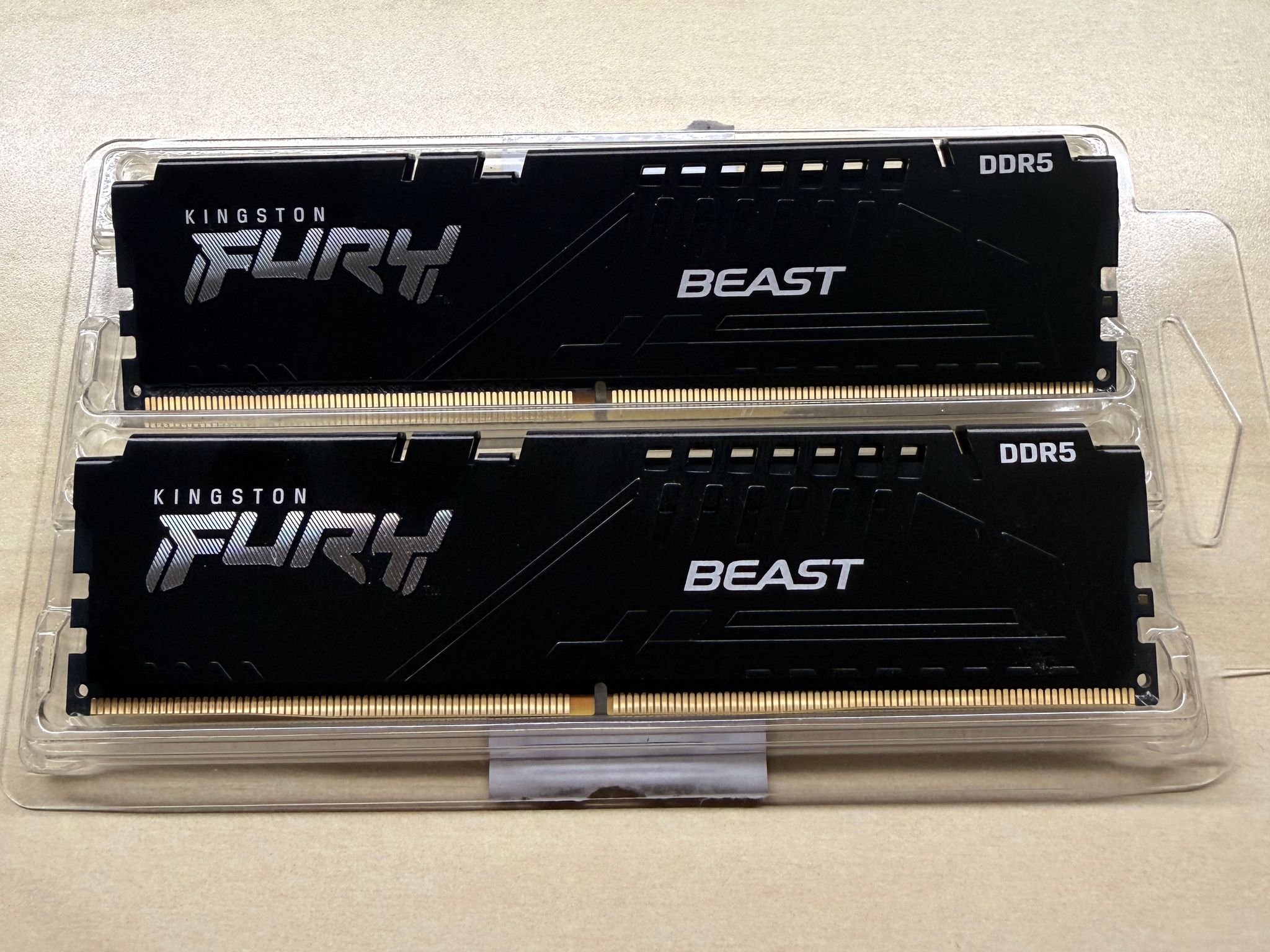 Kingston Fury Beast 6400MT/s CL32 Expo & XMP