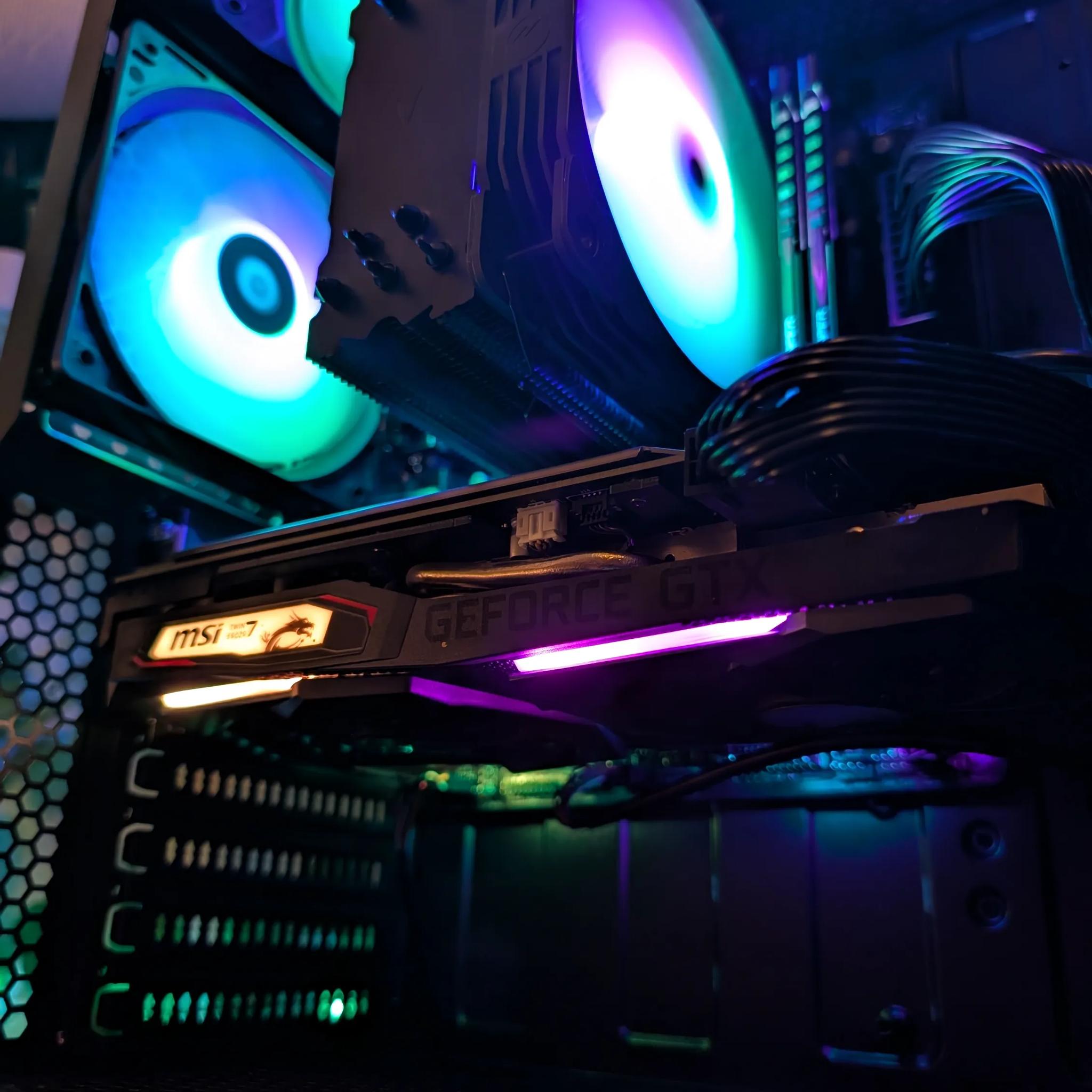 GTX 1660 Super / Ryzen 5 5500 / 16GB DDR4 3600MHz / 1TB NVMe / WiFi / RGB