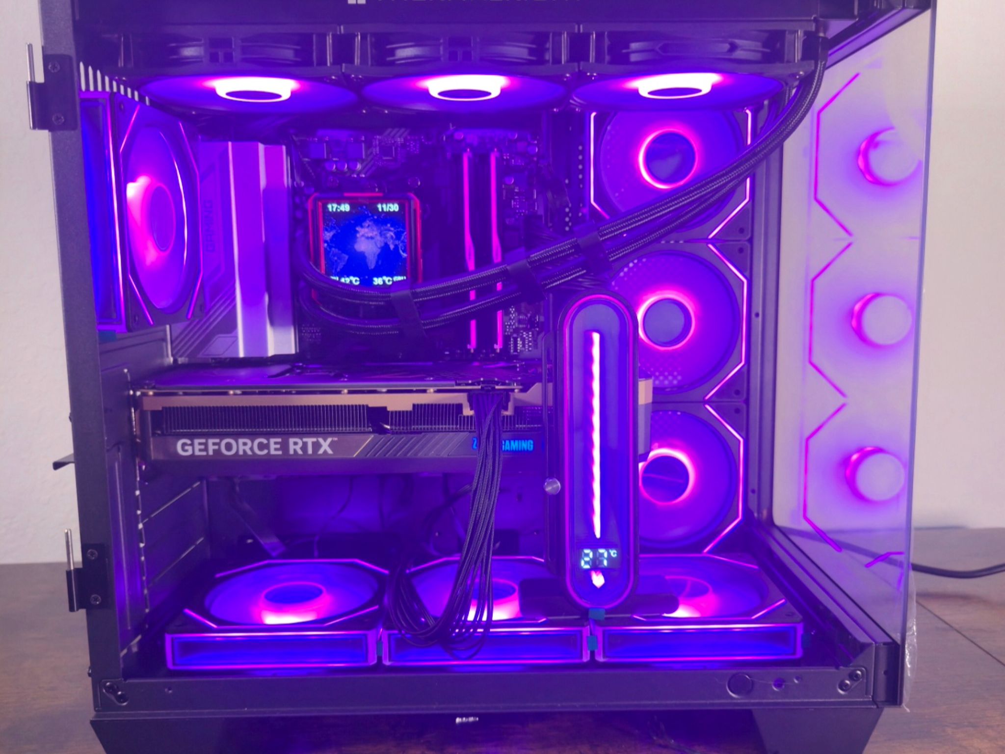 🟪Luminance V2🟪 Ryzen 7 7700x | 32gb ddr5 | RTX 5080 Gaming PC
