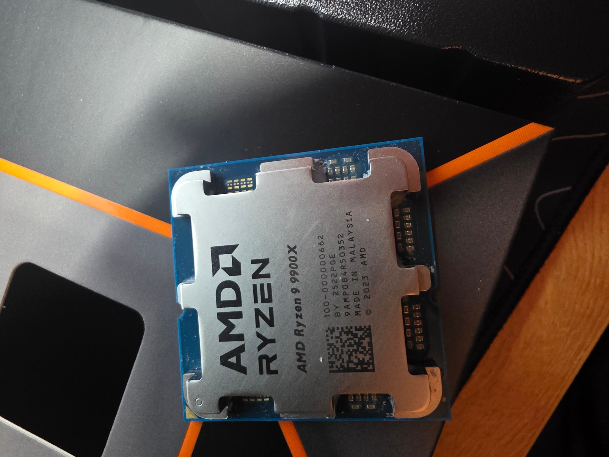 AMD Ryzen 9 9900X