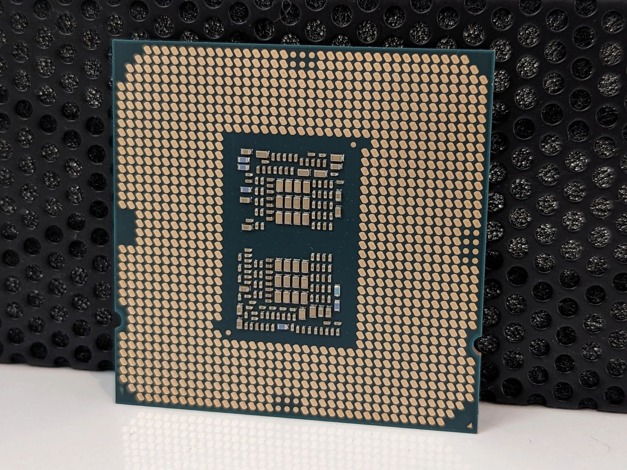 Intel Core i7-10700KF, 8C/16T CPU, 3.8 GHz, LGA 1200