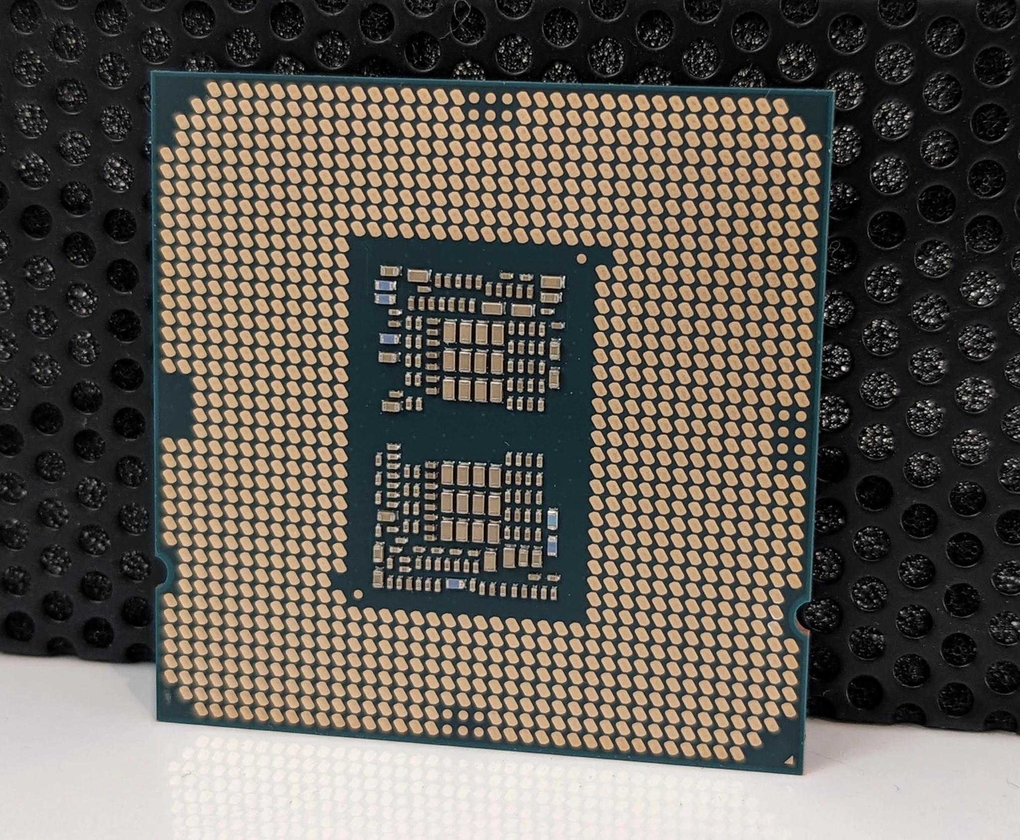 Intel Core i7-10700KF, 8C/16T CPU, 3.8 GHz, LGA 1200