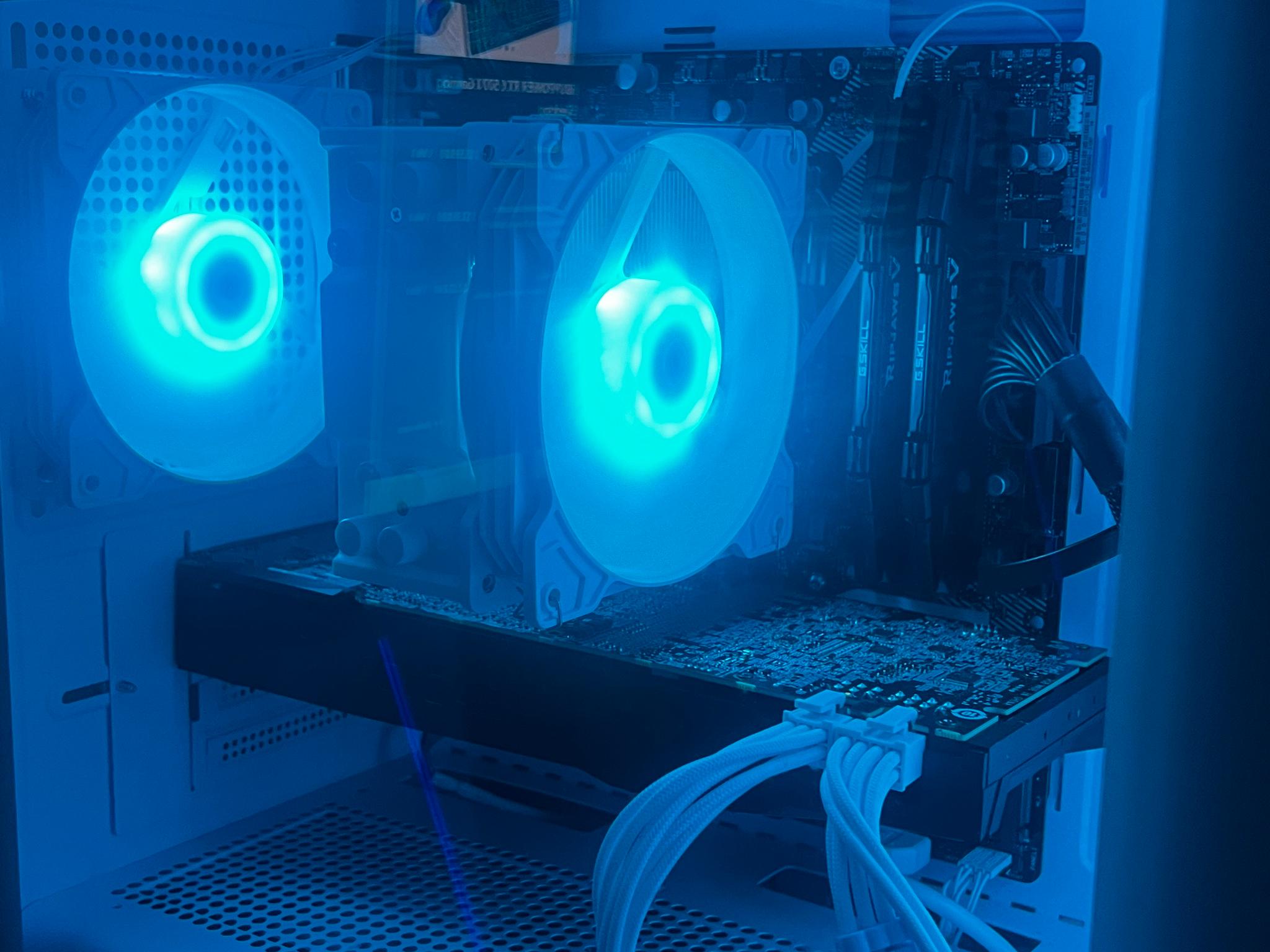 White Gaming PC Ryzen 7 5700X3D RTX 2080 32GB DDR4 1TB SSD RGB