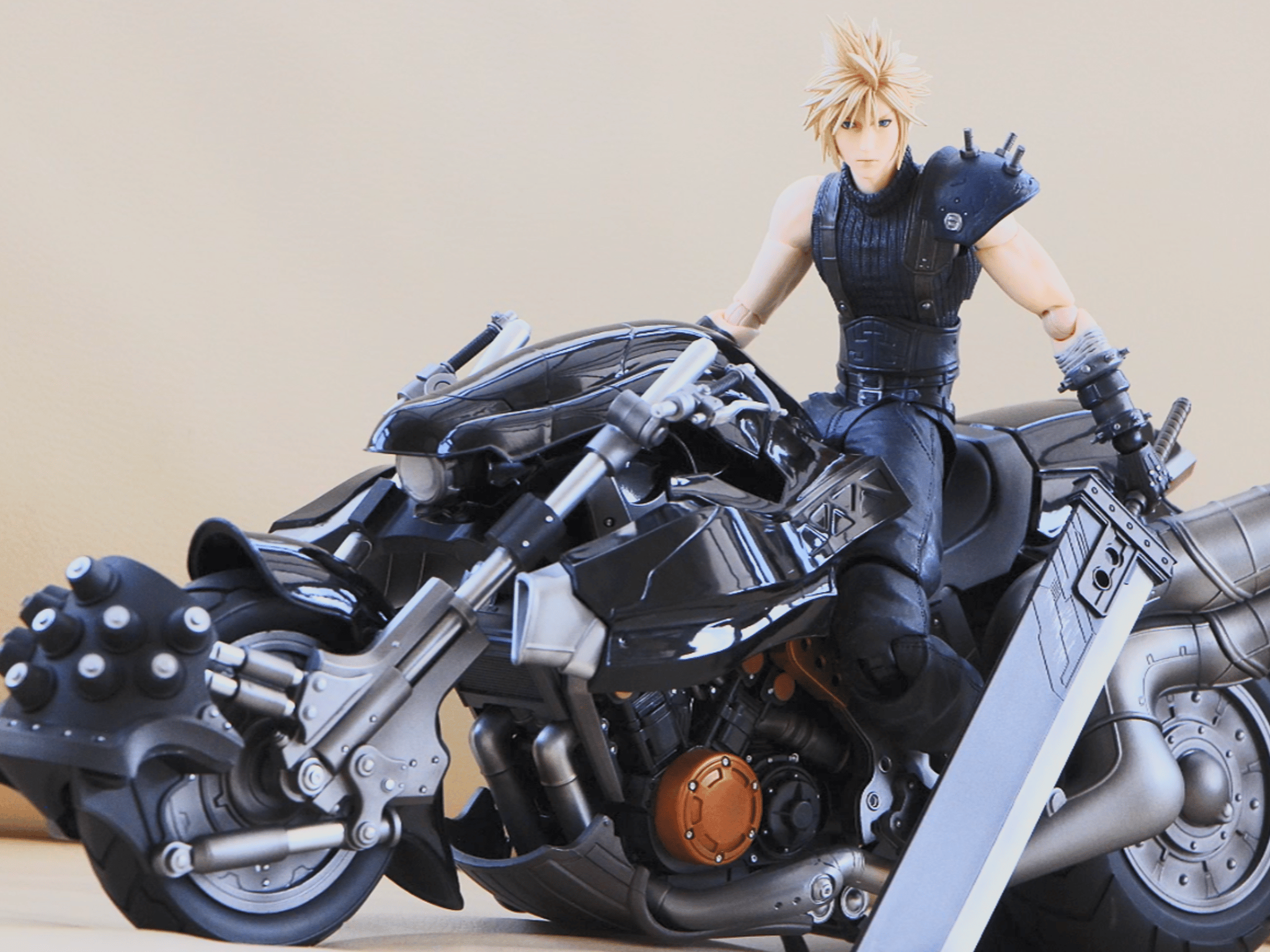 Final Fantasy VII FF7 Remake Play Arts Kai Cloud Strife Hardy Daytona Figure New