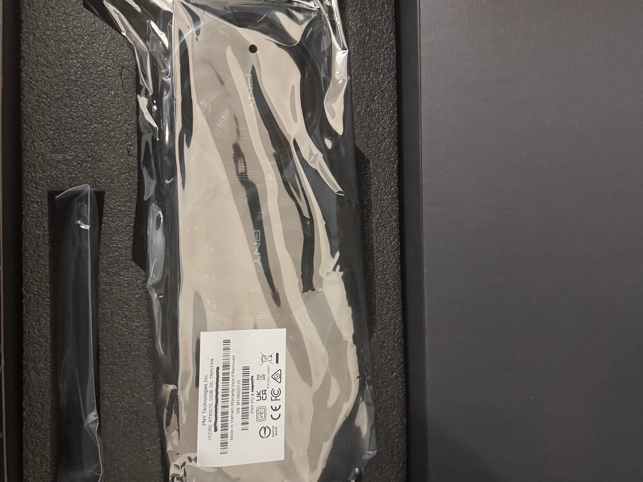 PNY GeForce RTX 5070 Overclocked Triple Fan