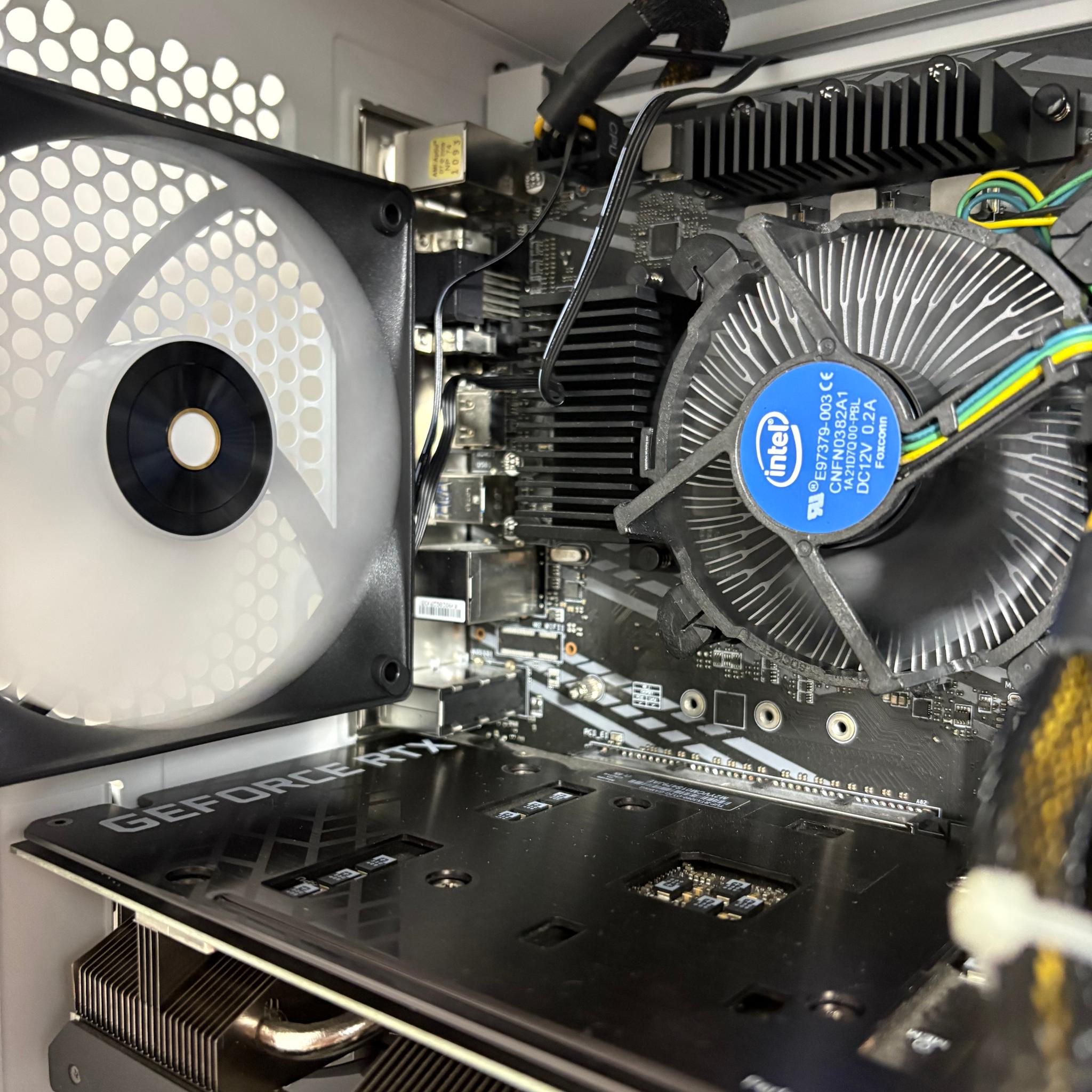 RGB Gaming PC// - Intel Core i5 10400F, RTX 3060 12GB, 16GB DDR4