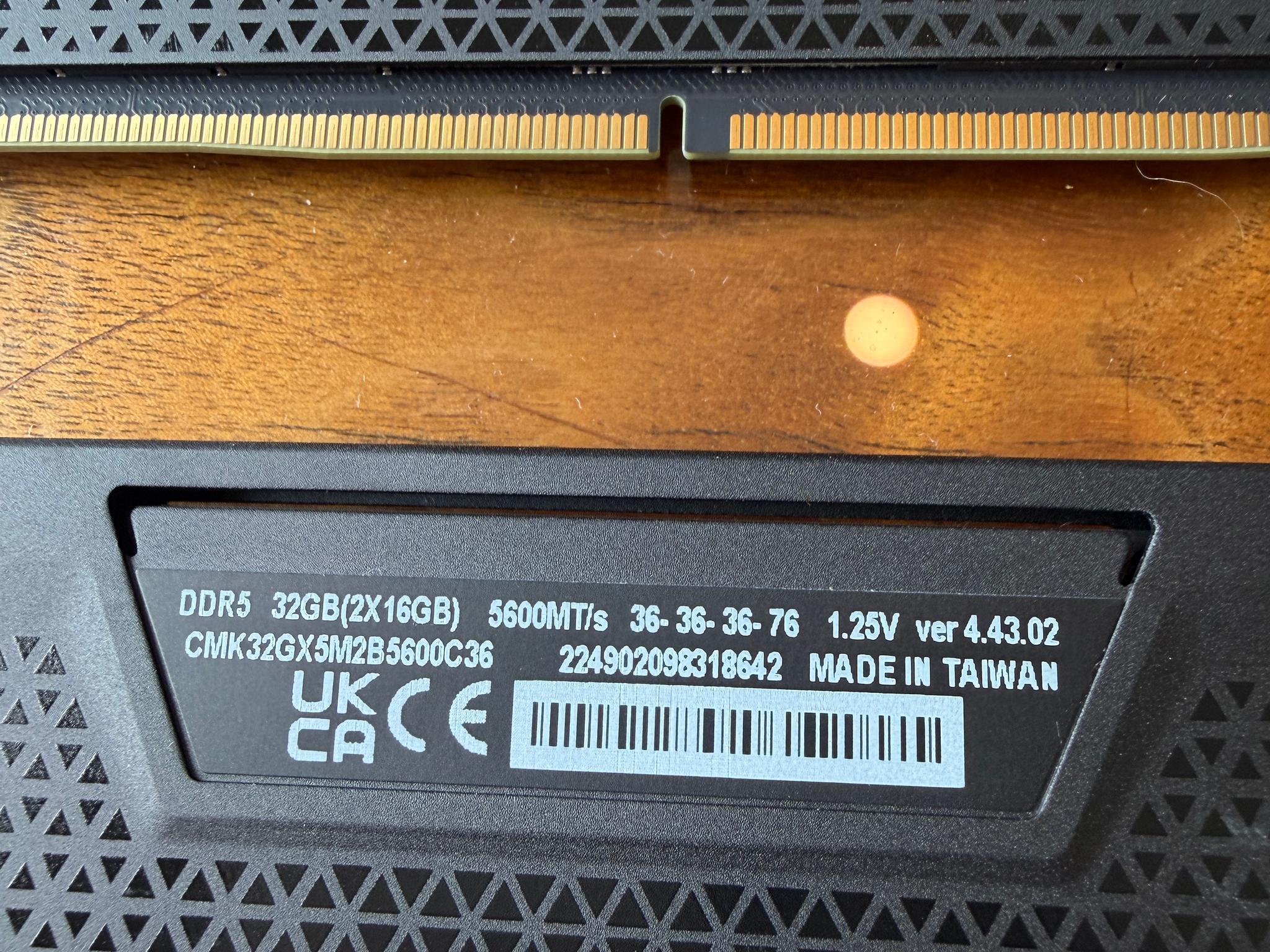 VENGEANCE® 32GB (2x16GB) DDR5 DRAM 5600MT/S CL40 Memory - Black