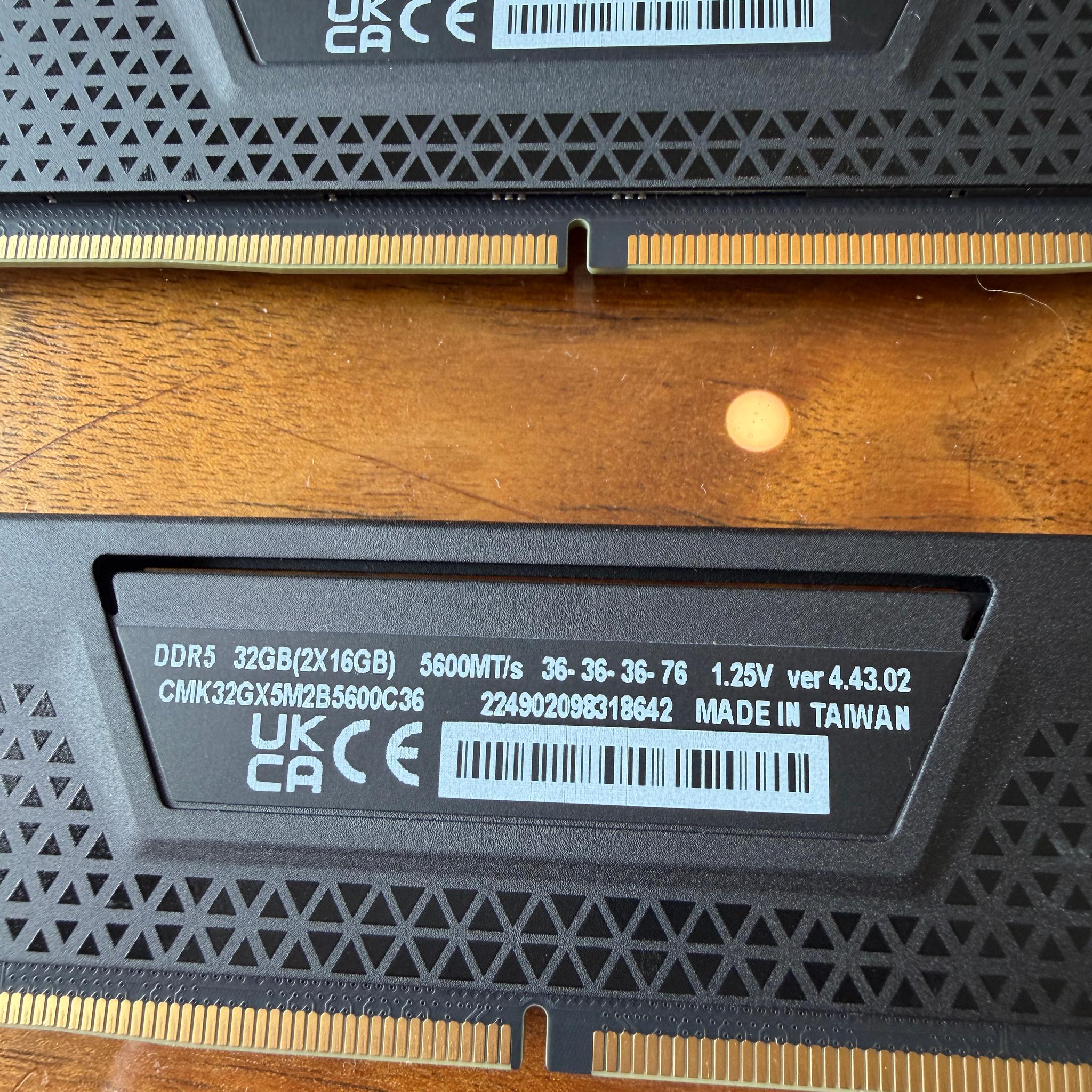 VENGEANCE® 32GB (2x16GB) DDR5 DRAM 5600MT/S CL40 Memory - Black