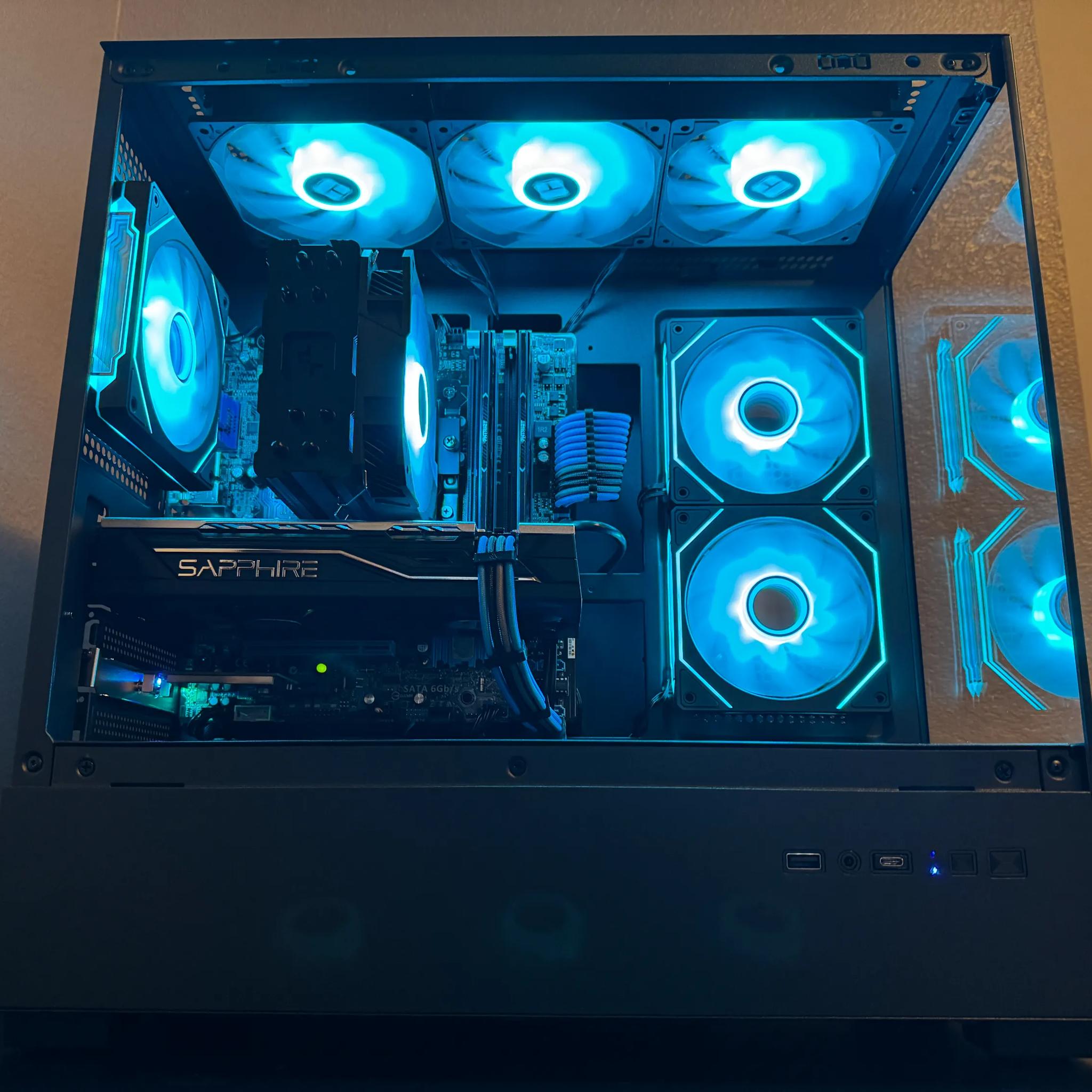 Intel i7 | RX 580 8GB | 500GB SSD | 16GB RAM | WiFi & Bluetooth