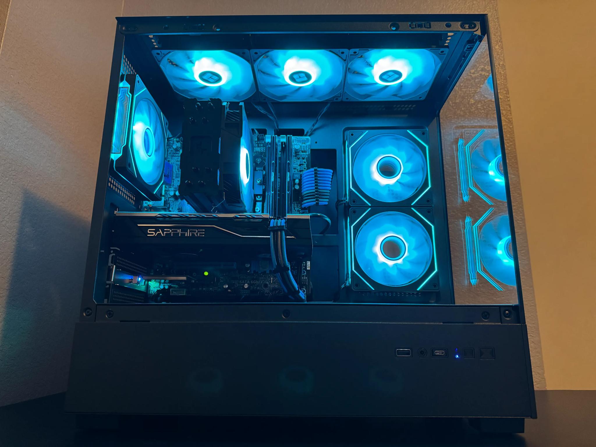 Intel i7 | RX 580 8GB | 500GB SSD | 16GB RAM | WiFi & Bluetooth