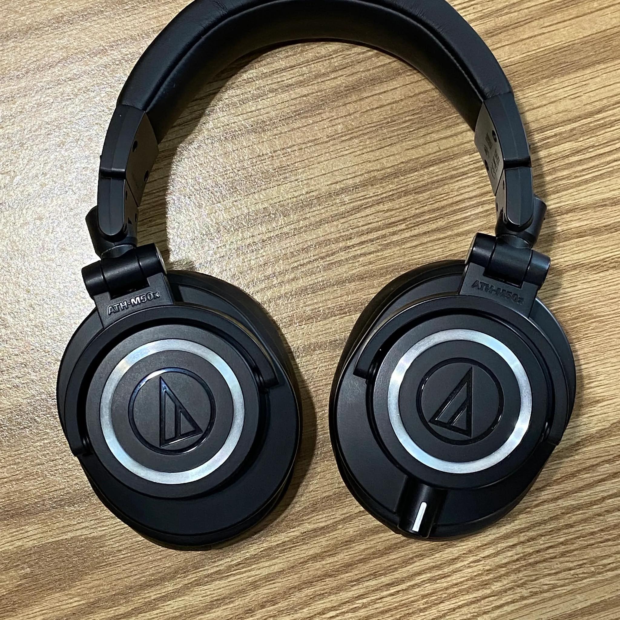 Audio-Technica ATH-M50X Professional Studio Monitor Headphones, Black