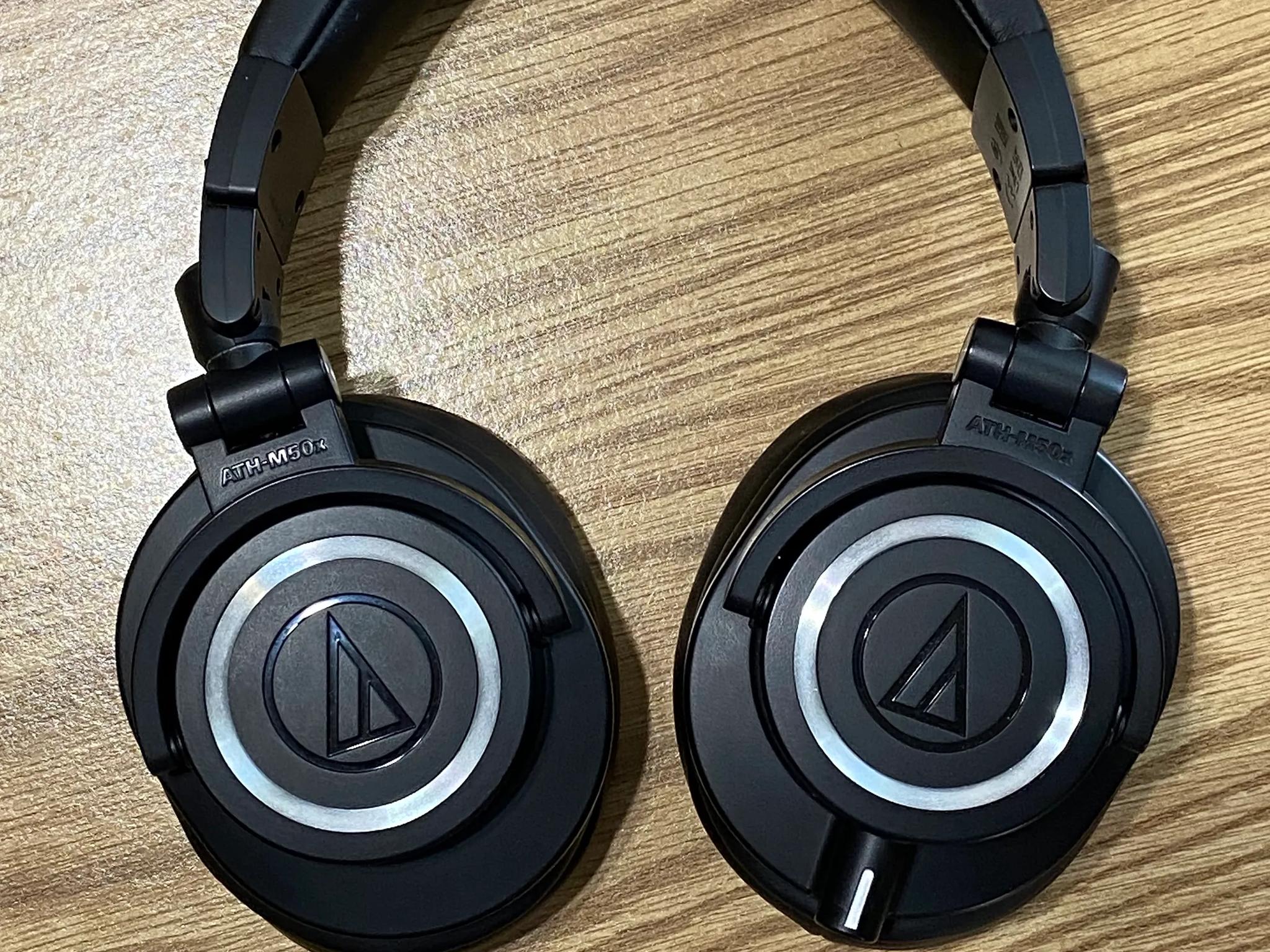 Audio-Technica ATH-M50X Professional Studio Monitor Headphones, Black