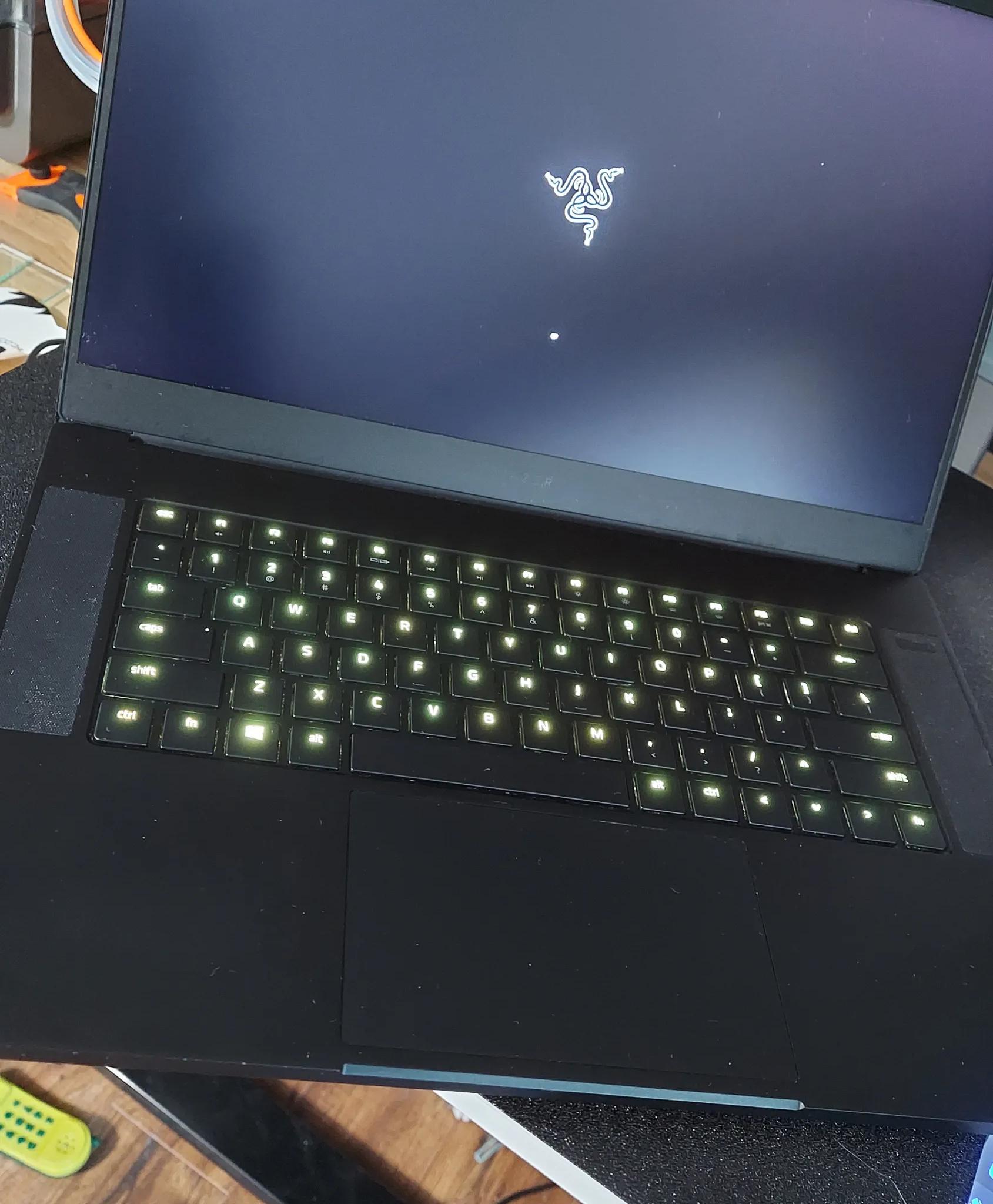 Razer 15 Windows 11 Gaming Laptop, i7, GTX 1060 6GB, 32GB RAM, 1TB SSD