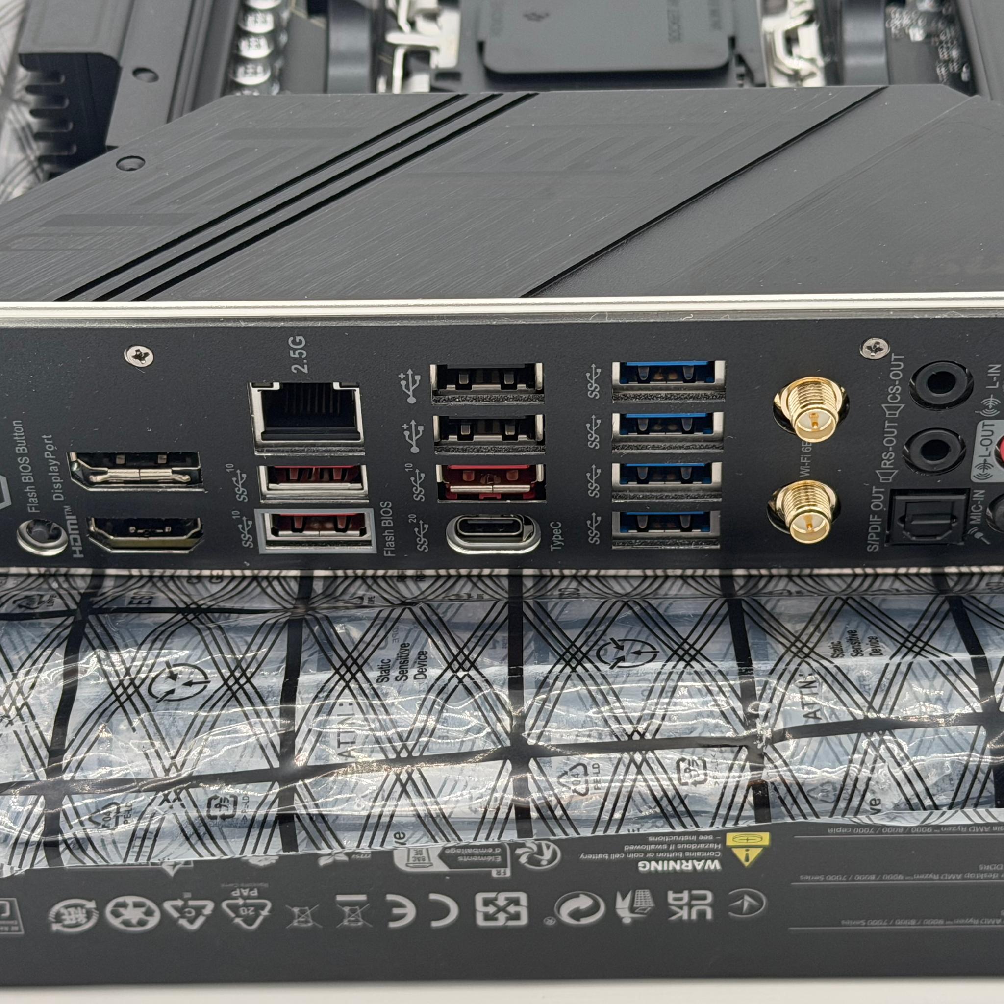 MSI MAG B650 TOMAHAWK WiFi AM5 ATX AMD Motherboard