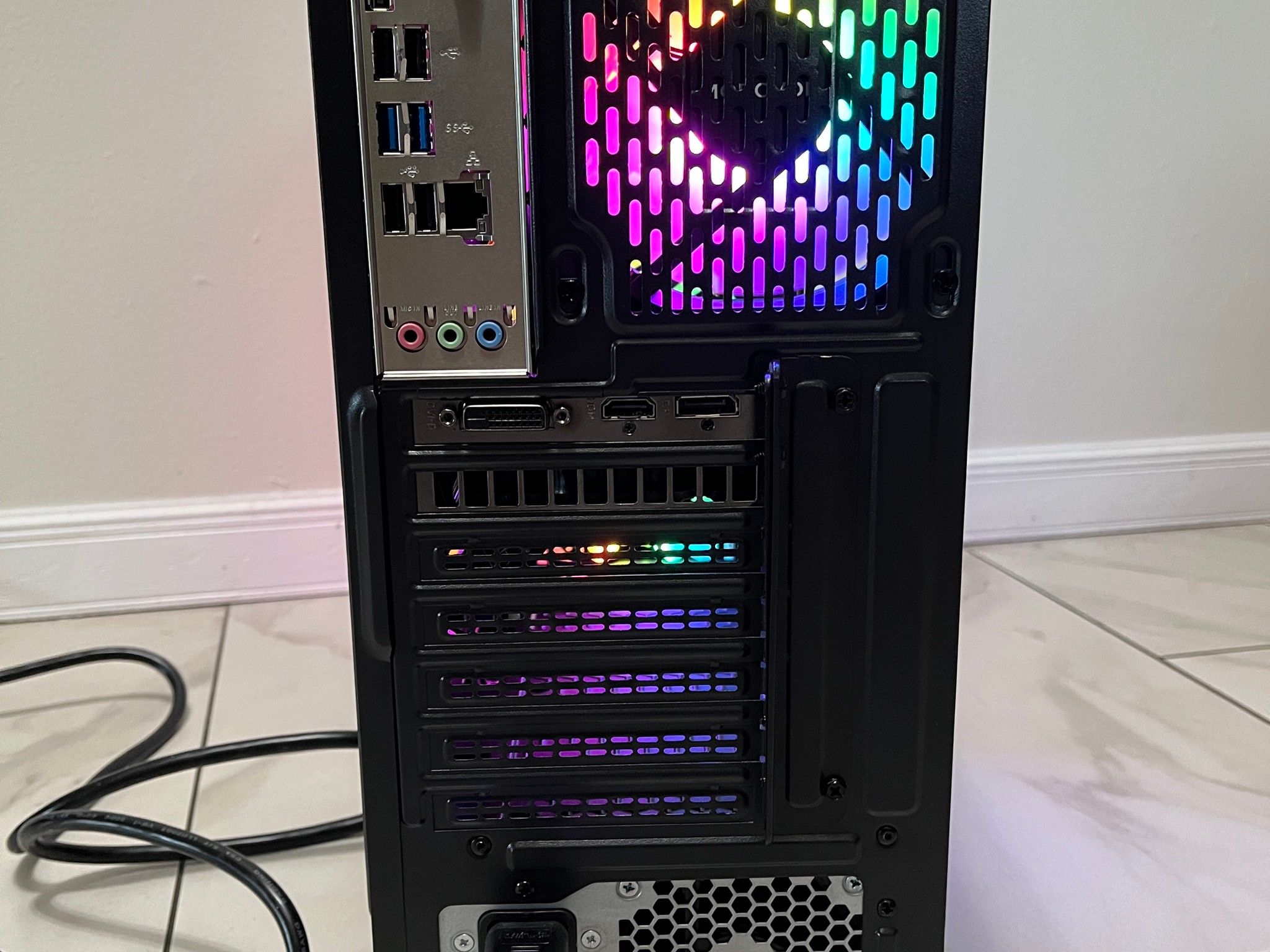 NVIDIA GTX 1650, Intel Core i3-10100, 12GB RAM, 870GB Storage, Gaming PC w/ Wi-Fi & BT