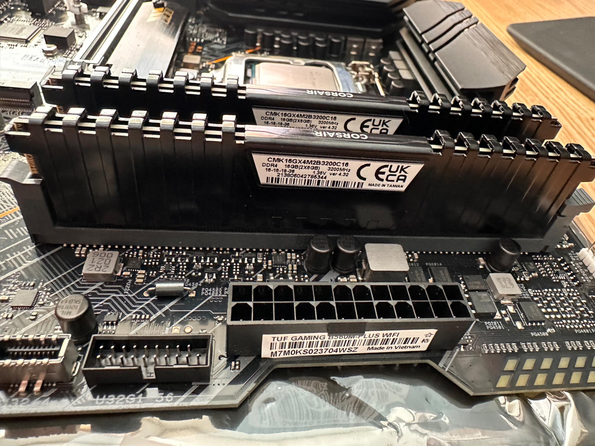 Asus TUF B560M-PLUS wifi / Intel i5-11400 / 16GB (2x8GB) DDR4-3200 Corsair CL16 / EVGA RTX 2060 KO