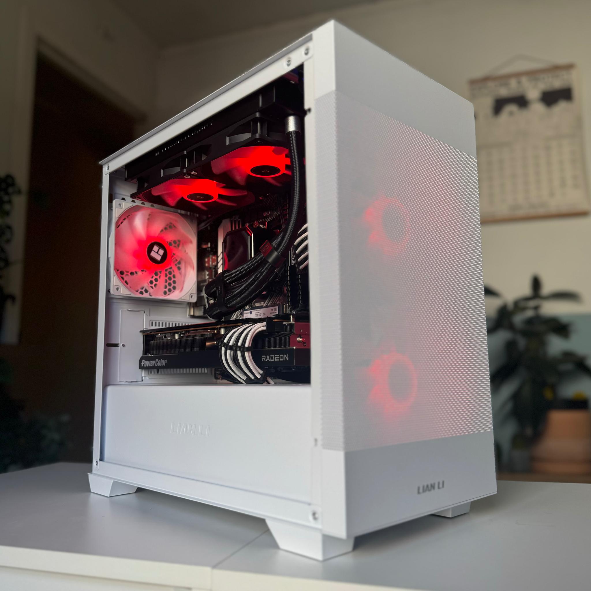 🐼 1440p Gaming PC - RX 7700XT | Ryzen 7 5700X | 32GB RAM | 1TB SSD