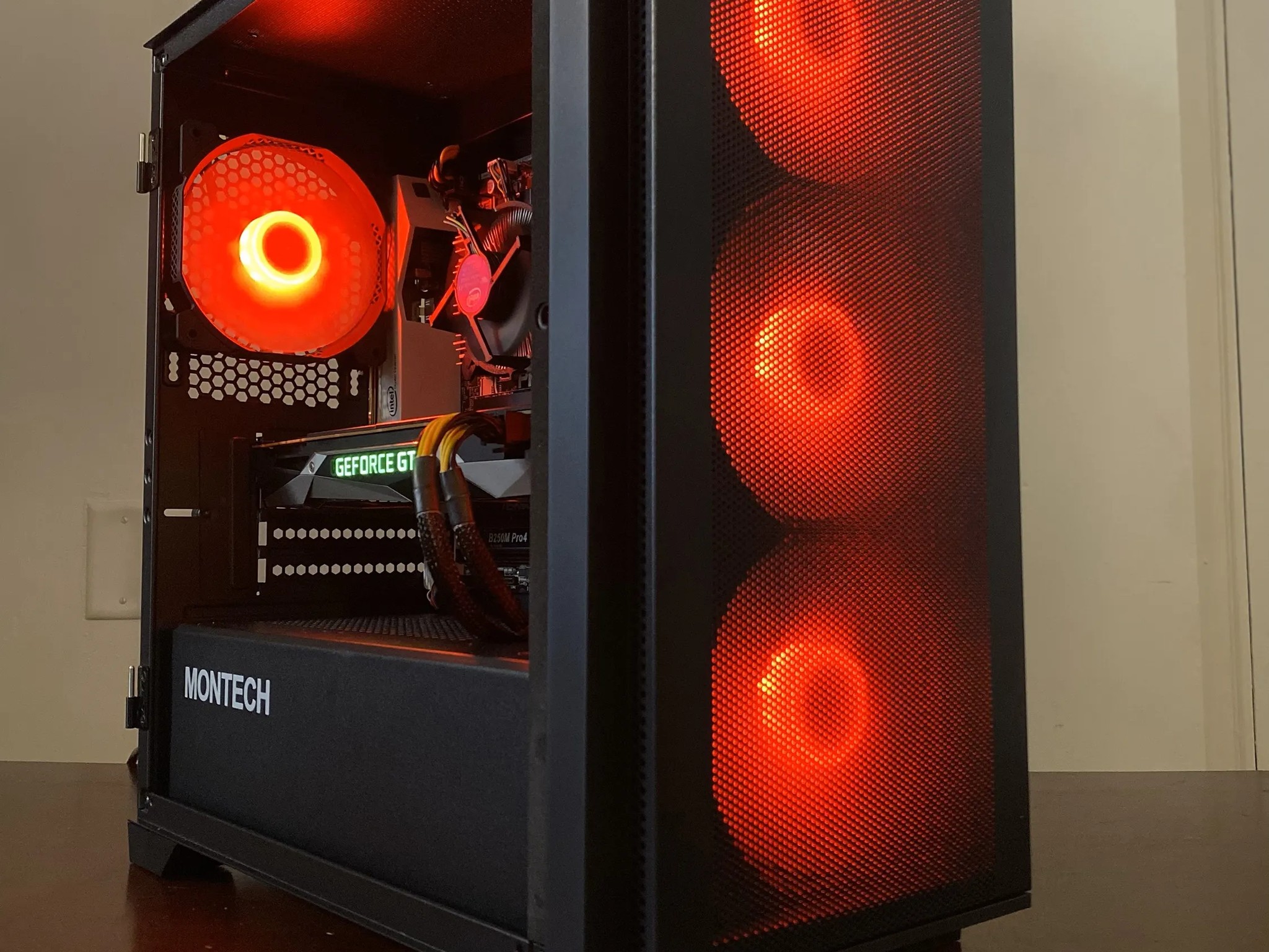 i5 7600 | GTX 1080 | 16gb Ram