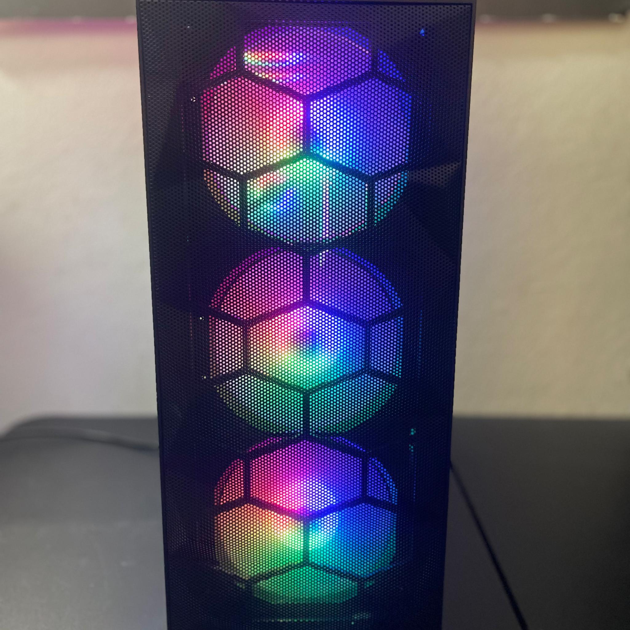 RTX 3060 | i7-6700 | 16GB DDR4 | 256GB SSD |