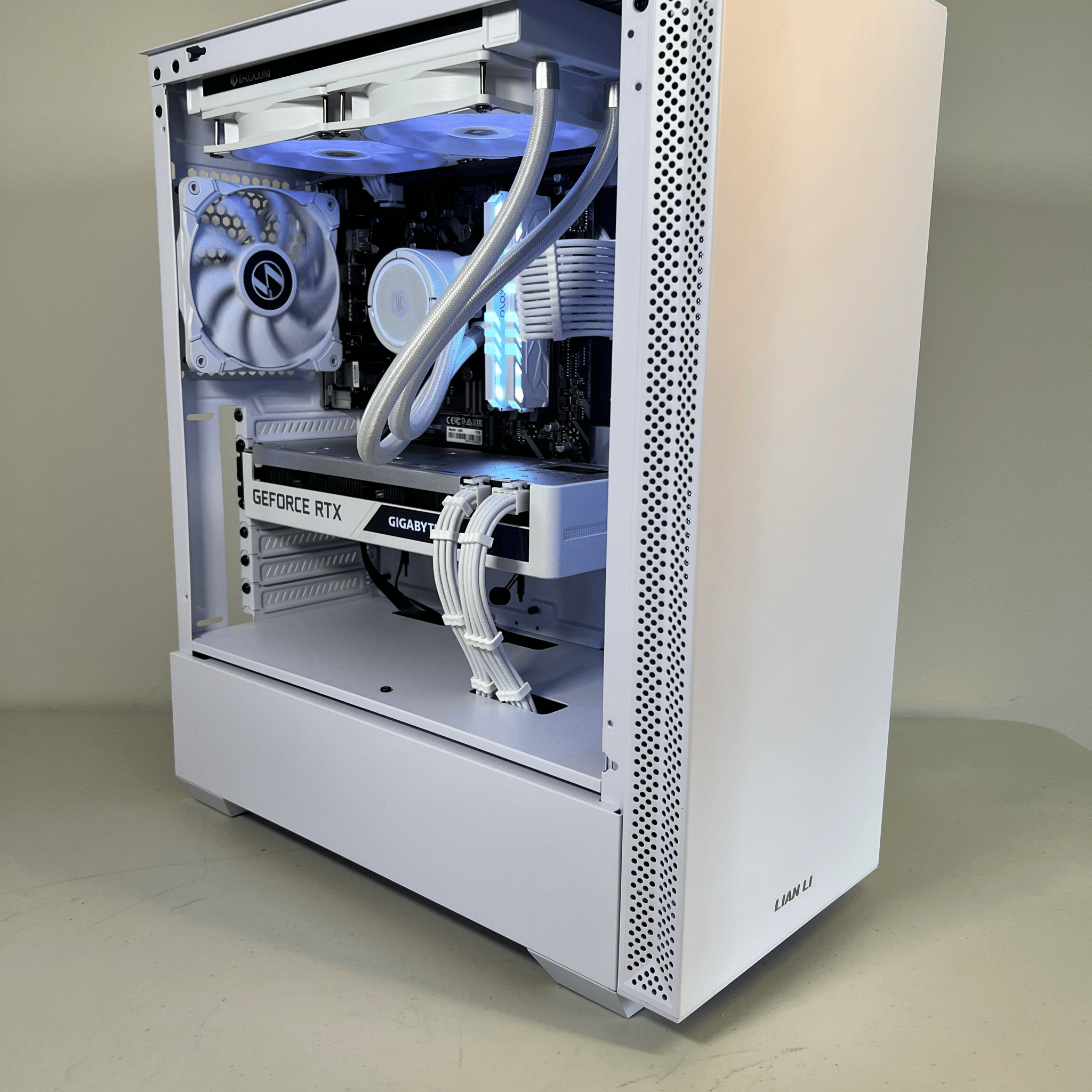 White Vision Ryzen 5600X | Rtx 3070 Gaming PC