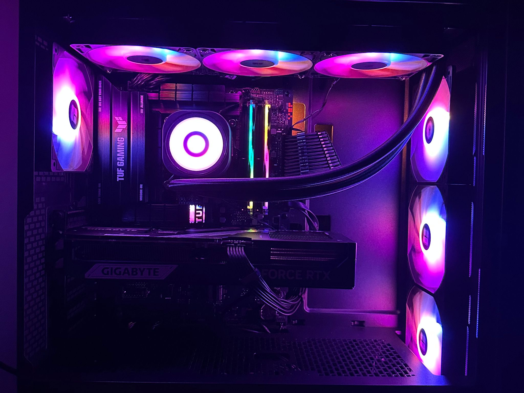 Gaming PC — RTX 5080 + Intel Core Ultra 9 285K | 32GB DDR5 | 1TB NVMe