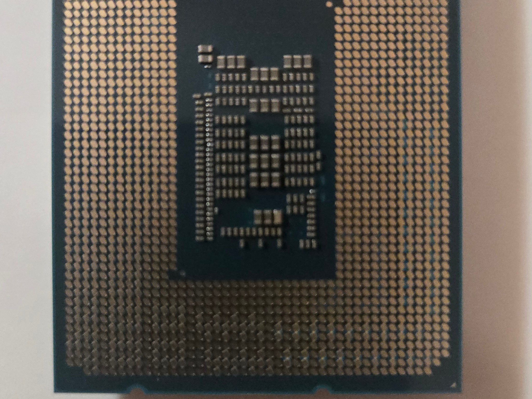 Intel Core i3-12100F