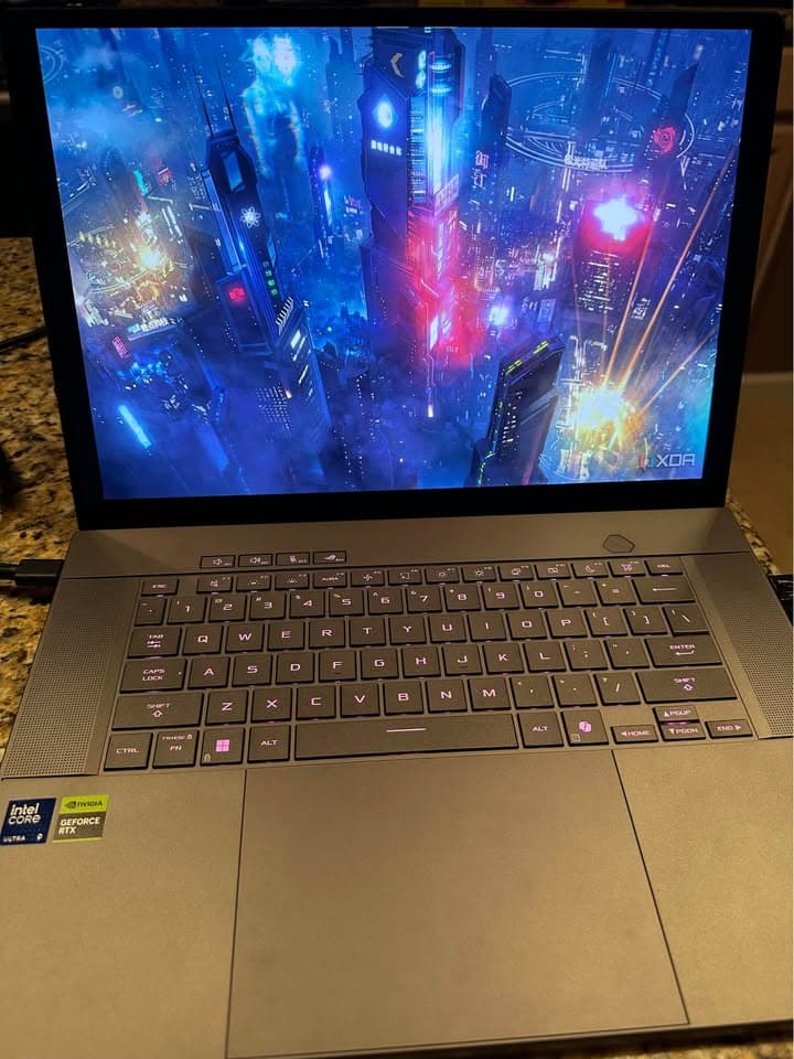 New ASUS ROG RTX 5080 - Zephyrus G16 16" OLED 2.5K 240Hz - Intel Core Ultra 9 285H -32GB - 2TB