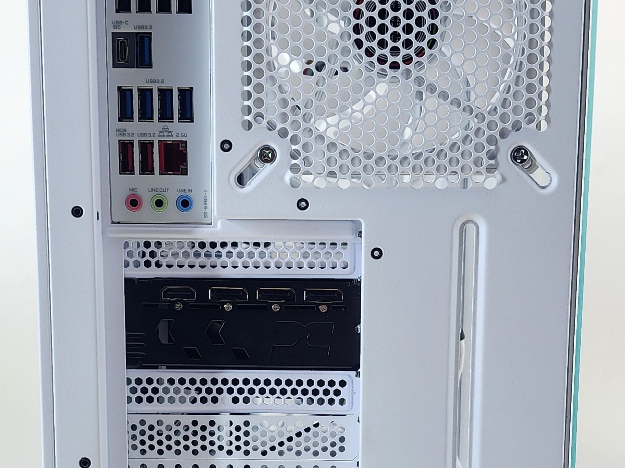 Gaming PC Ryzen 7 7800X3D 32GB RAM 2TB SSD RX 9070 XT 16GB Windows 11 Computer