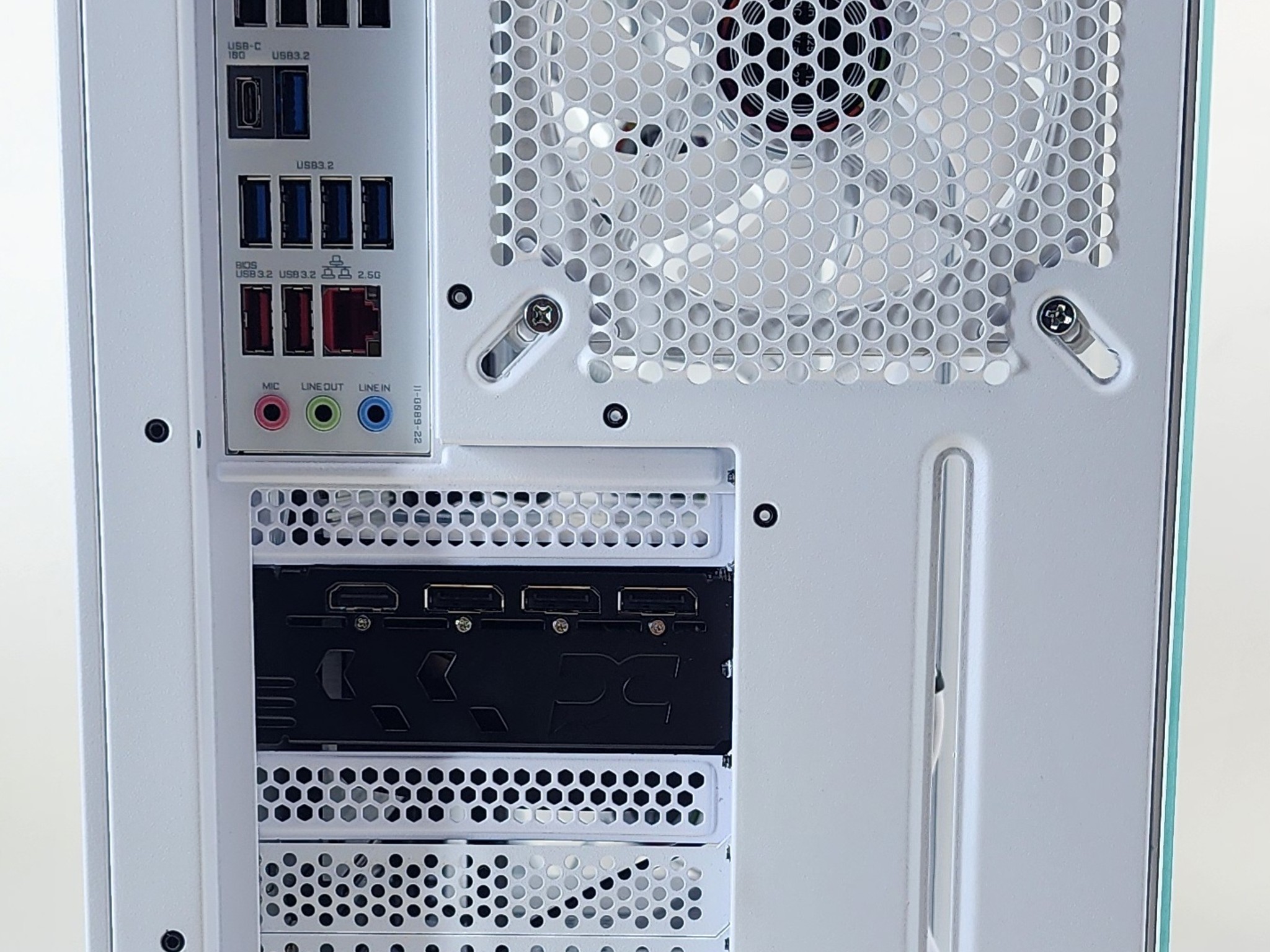Gaming PC Ryzen 7 7800X3D 32GB RAM 2TB SSD RX 9070 XT 16GB Windows 11 Computer