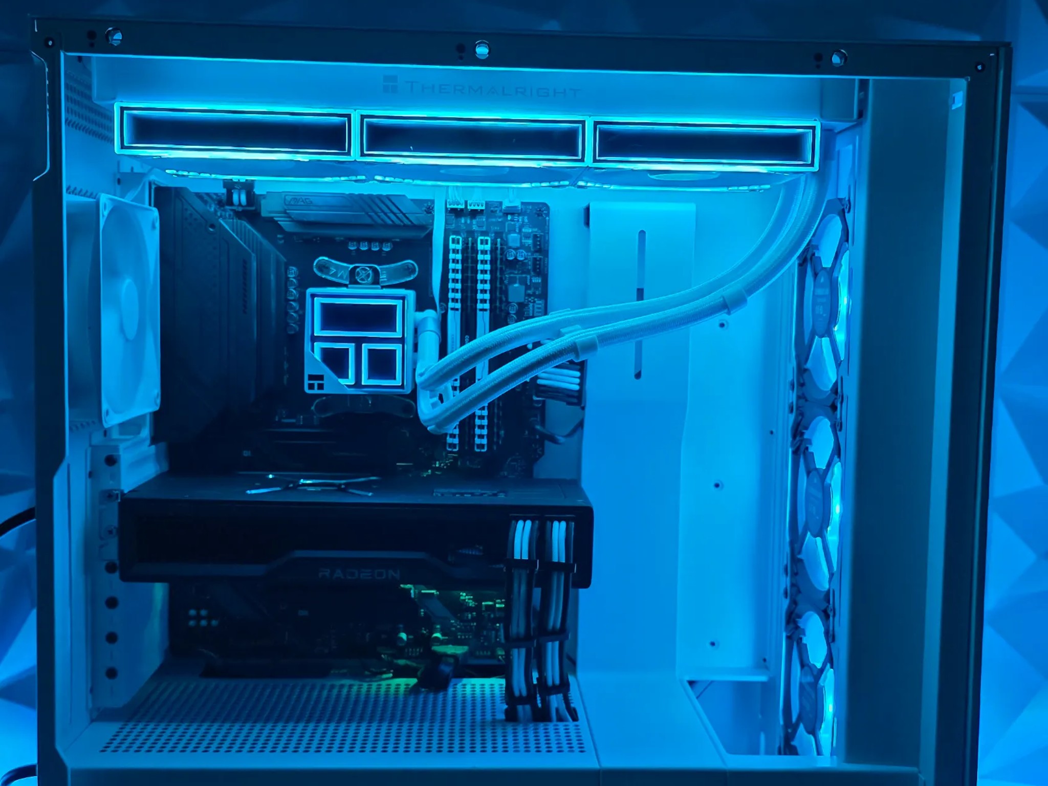 1440P BEAST 6800 XT / RYZEN 7 5800 X / 32 GB RAM / 1 TB SSD / WIFI
