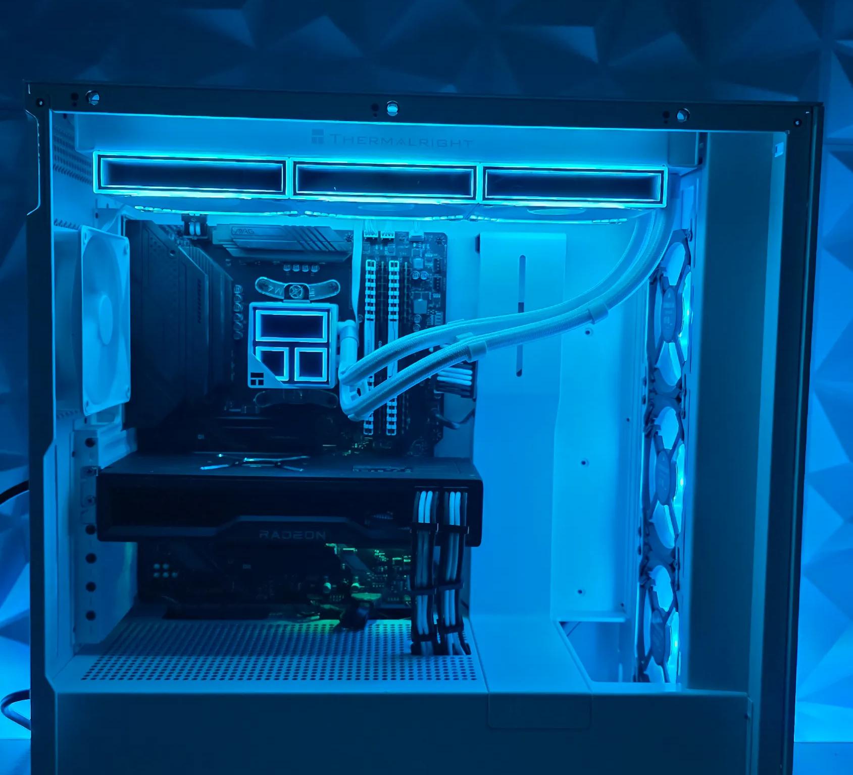 1440P BEAST 6800 XT / RYZEN 7 5800 X / 32 GB RAM / 1 TB SSD / WIFI