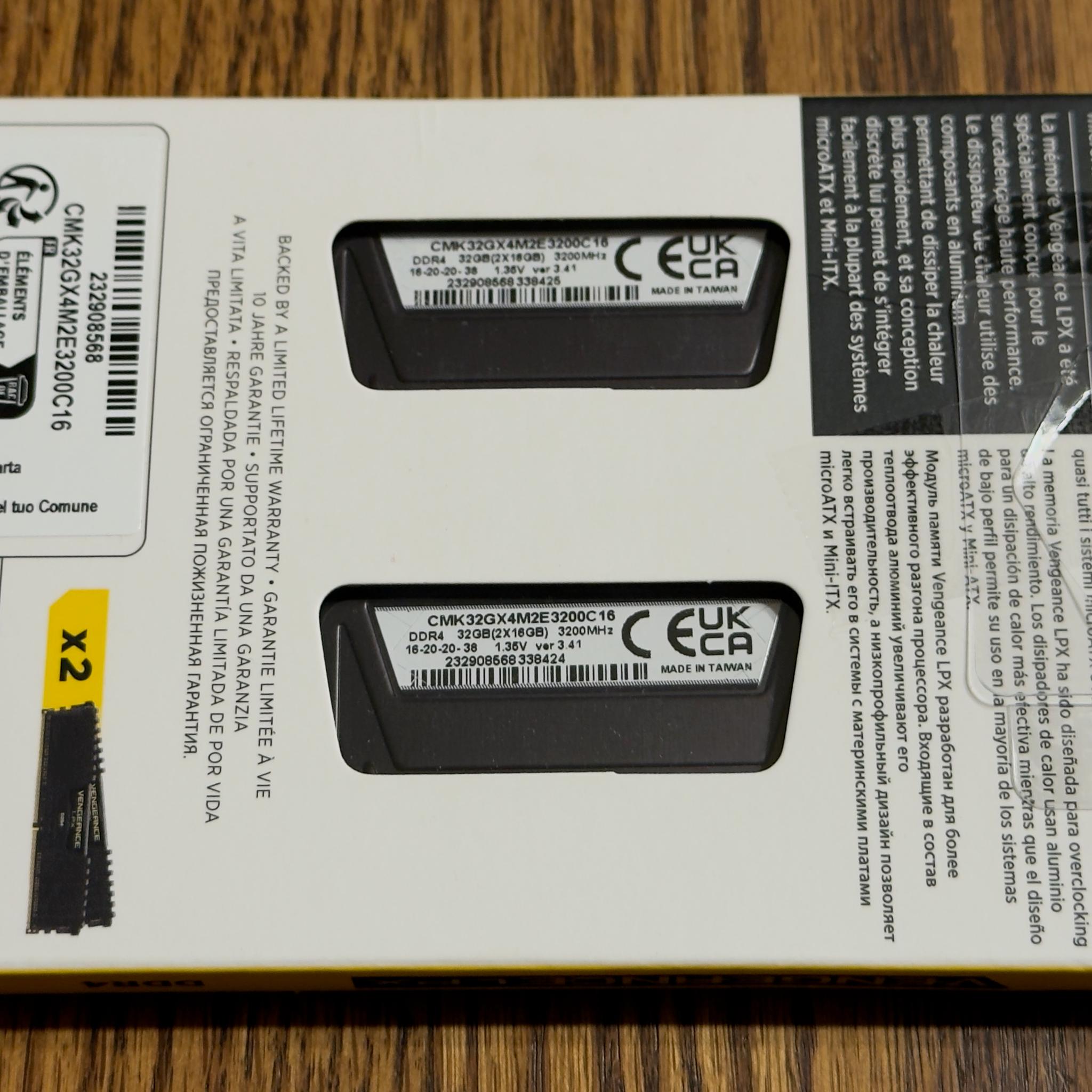 CORSAIR VENGANCE LPX 32GB 3200MHz - Excellent condition.
