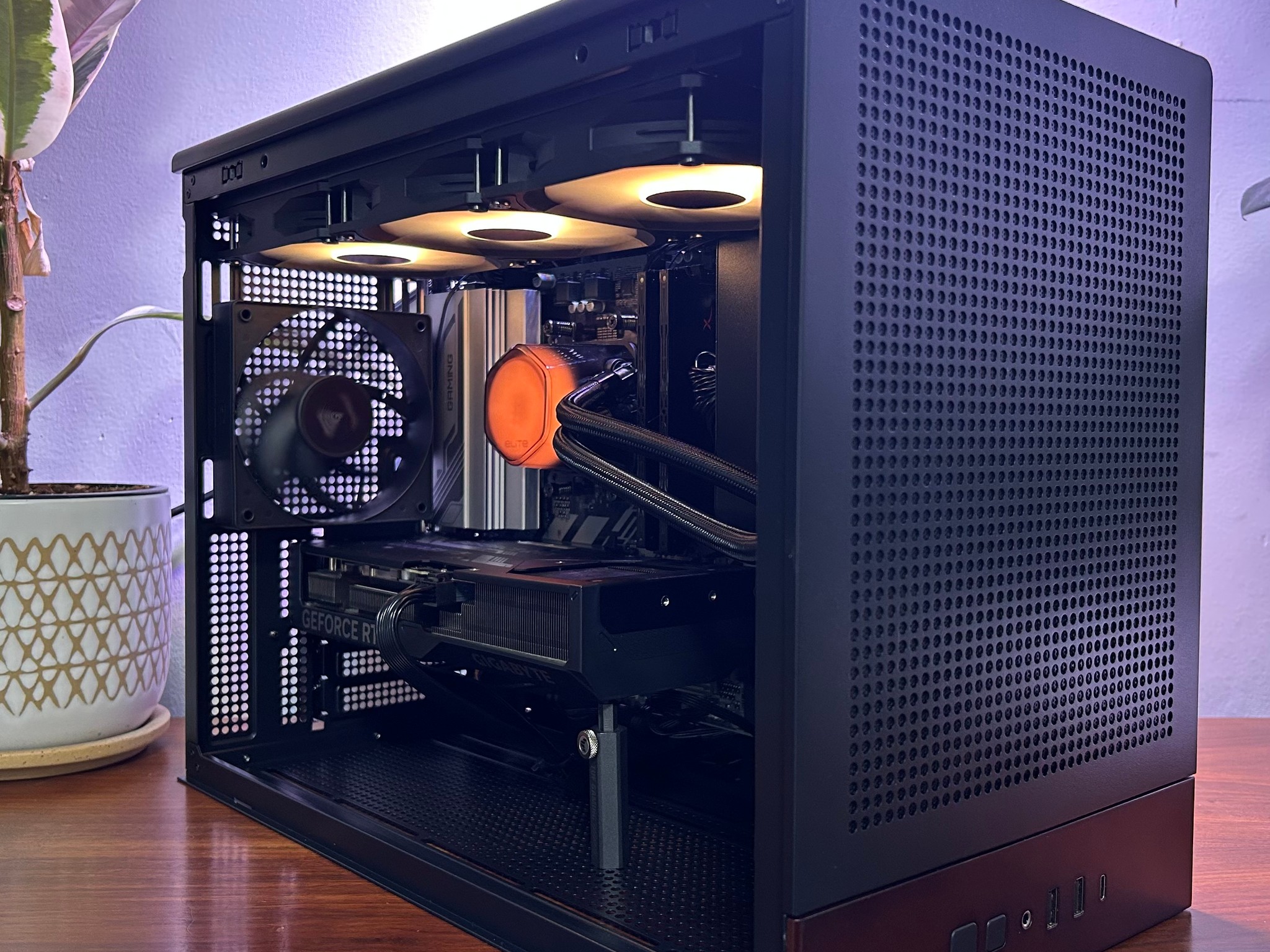 RTX 4070 | Ryzen 5 7600X | 32GB DDR5 | 2TB NVMe | 360mm AIO | 850W Gold