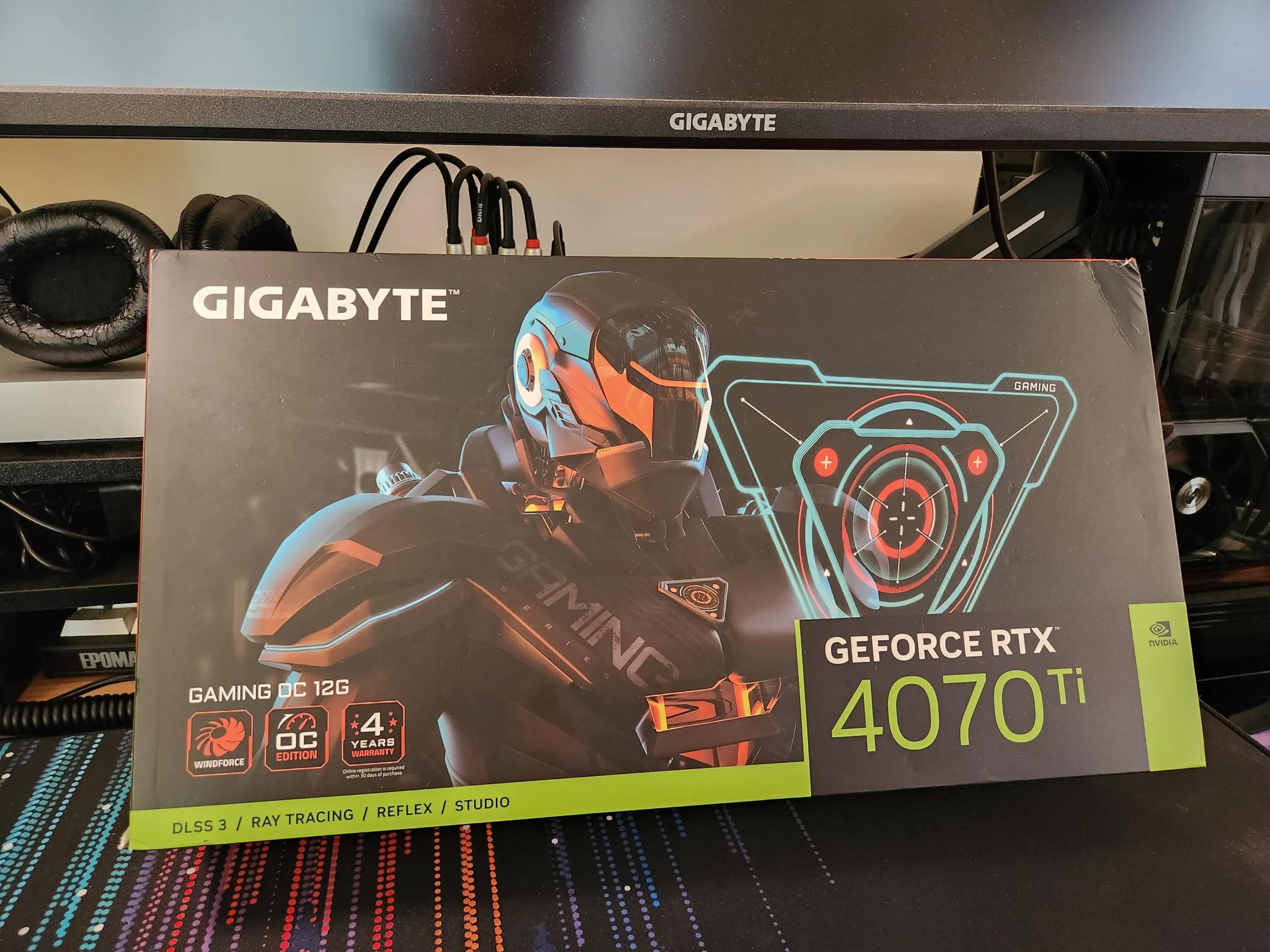Gigabyte Gaming OC GeForce RTX 4070 Ti 12GB