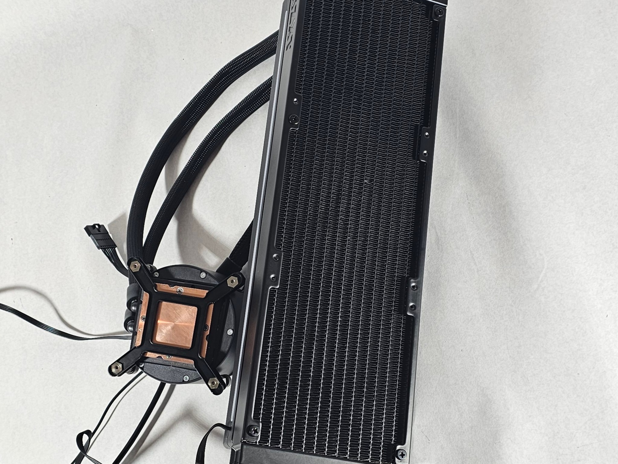 360mm RGB NZXT AIO CPU Liquid Cooler LGA1700 w\ LCD Screen