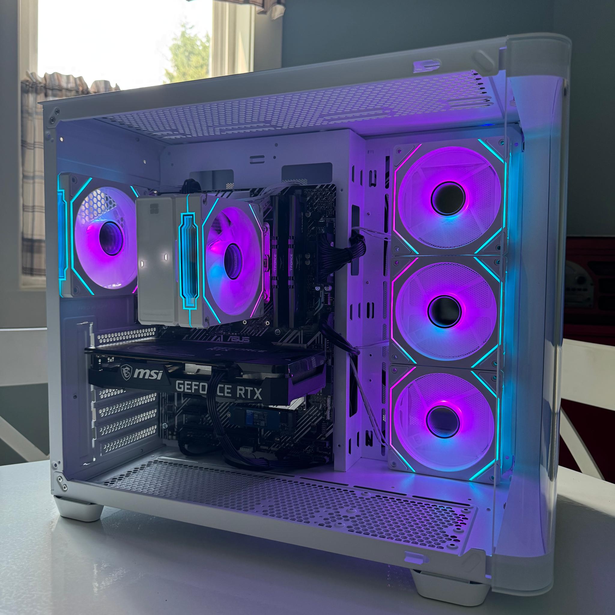 White&Black Gaming PC - 3060 - i5 10400f - 16GBs ram - 1Tb Nvme