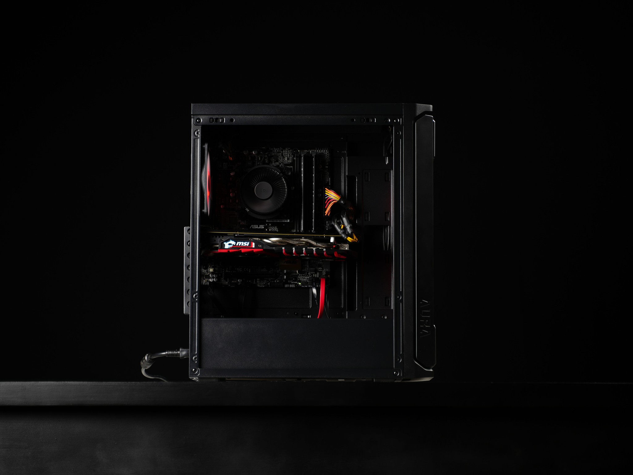 \ CT-00 / Radeon R9 390 Intel Core i7 6700K  1TB Windows 11 16GB Gaming PC