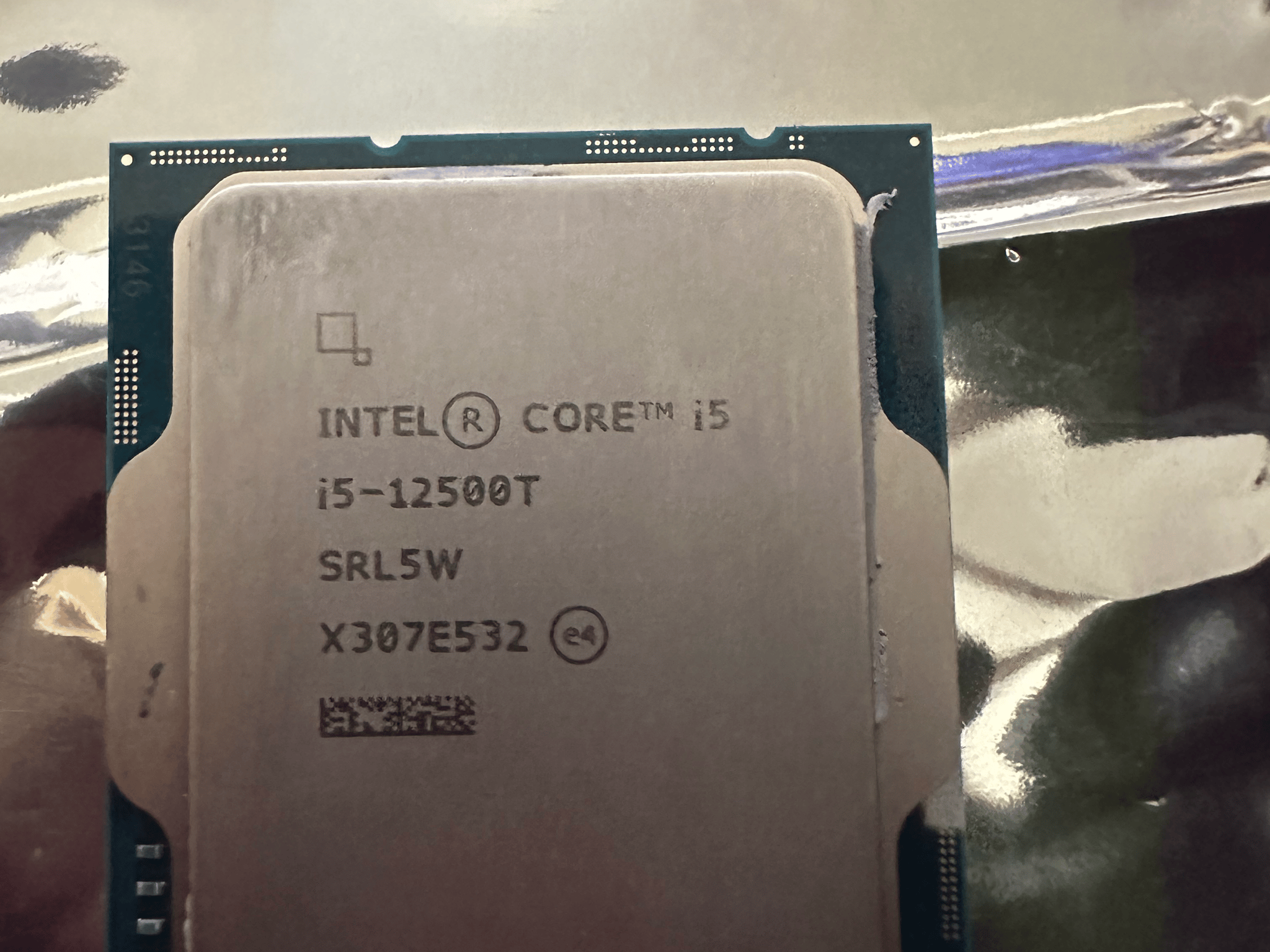 Intel Core i5-12500T
