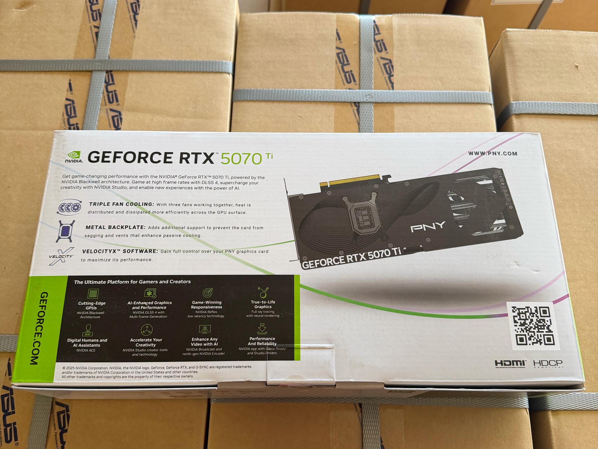 PNY GeForce RTX 5070 Ti OC - VCG5070T16TFXPB1-O