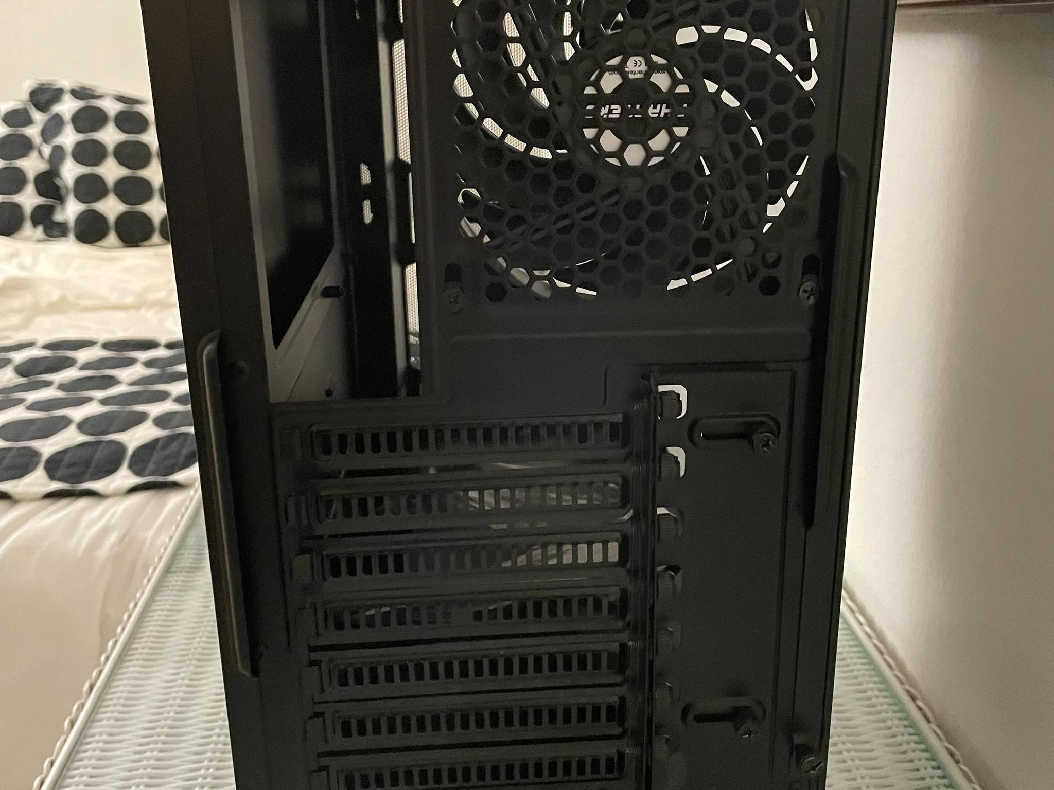 Phanteks Eclipse P300A Mesh Case (With Screws & Manual, Plus Extra SSD Bracket at No Extra Cost)!