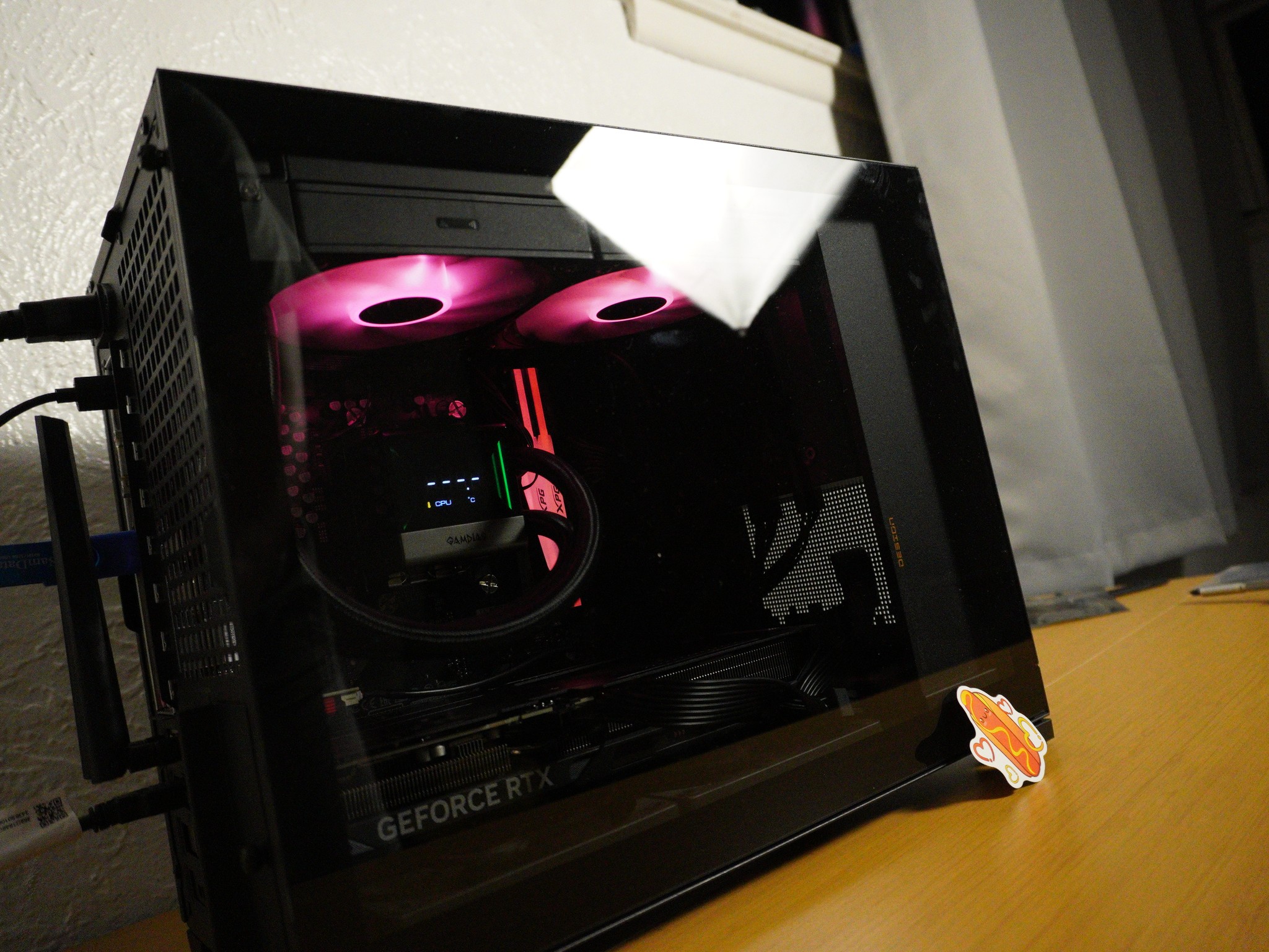 Squish Beast | RTX 5060 TI 8GB| RYZEN 5 7600X | 32GB DDR5 | 960GB 2.5 SSD | + Hotdog Sticker