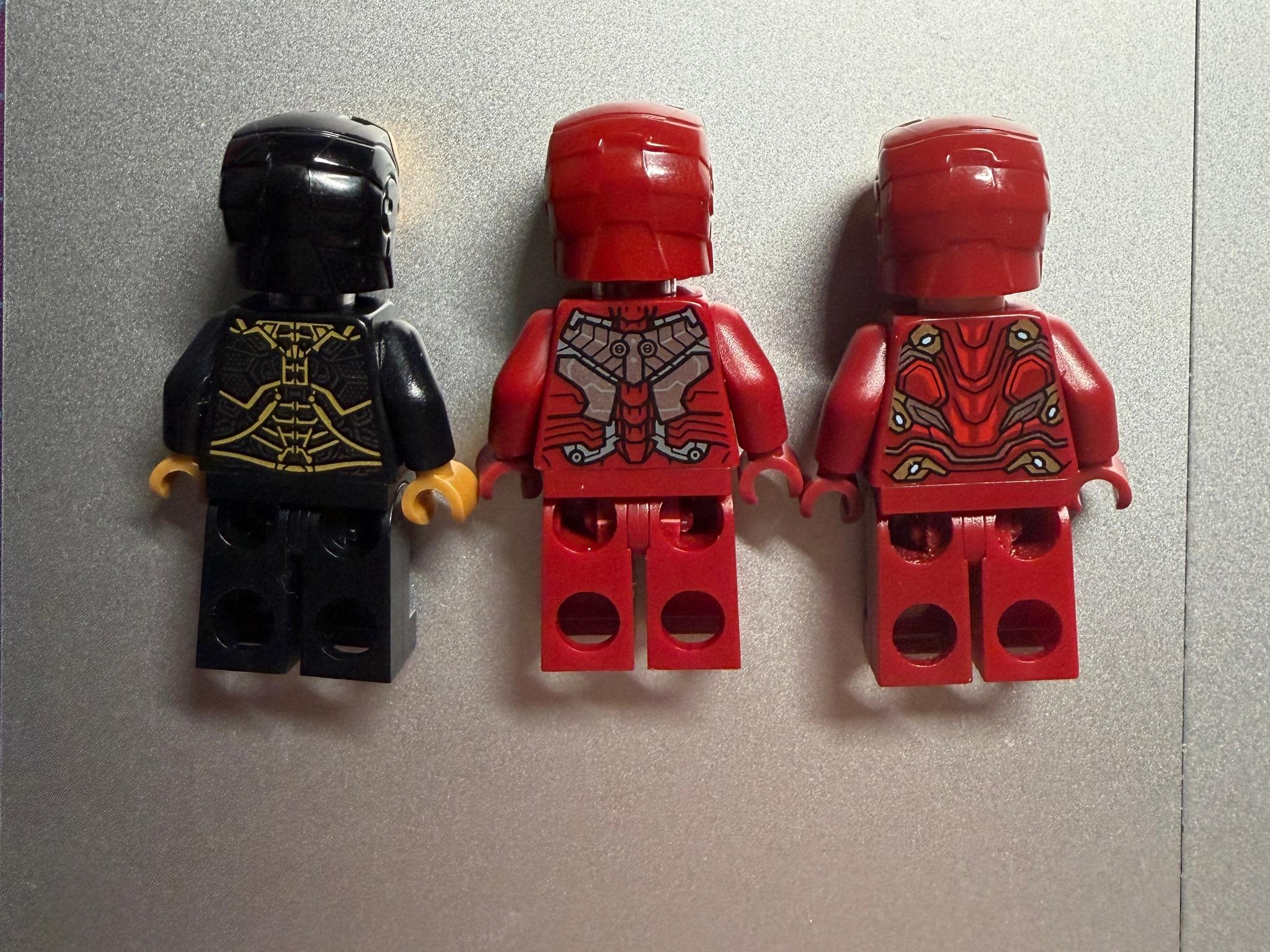 LEGO Iron Man Hall of Armor 76125 Minifigures (Mark 5, 41, 85) (Extra Set 2)