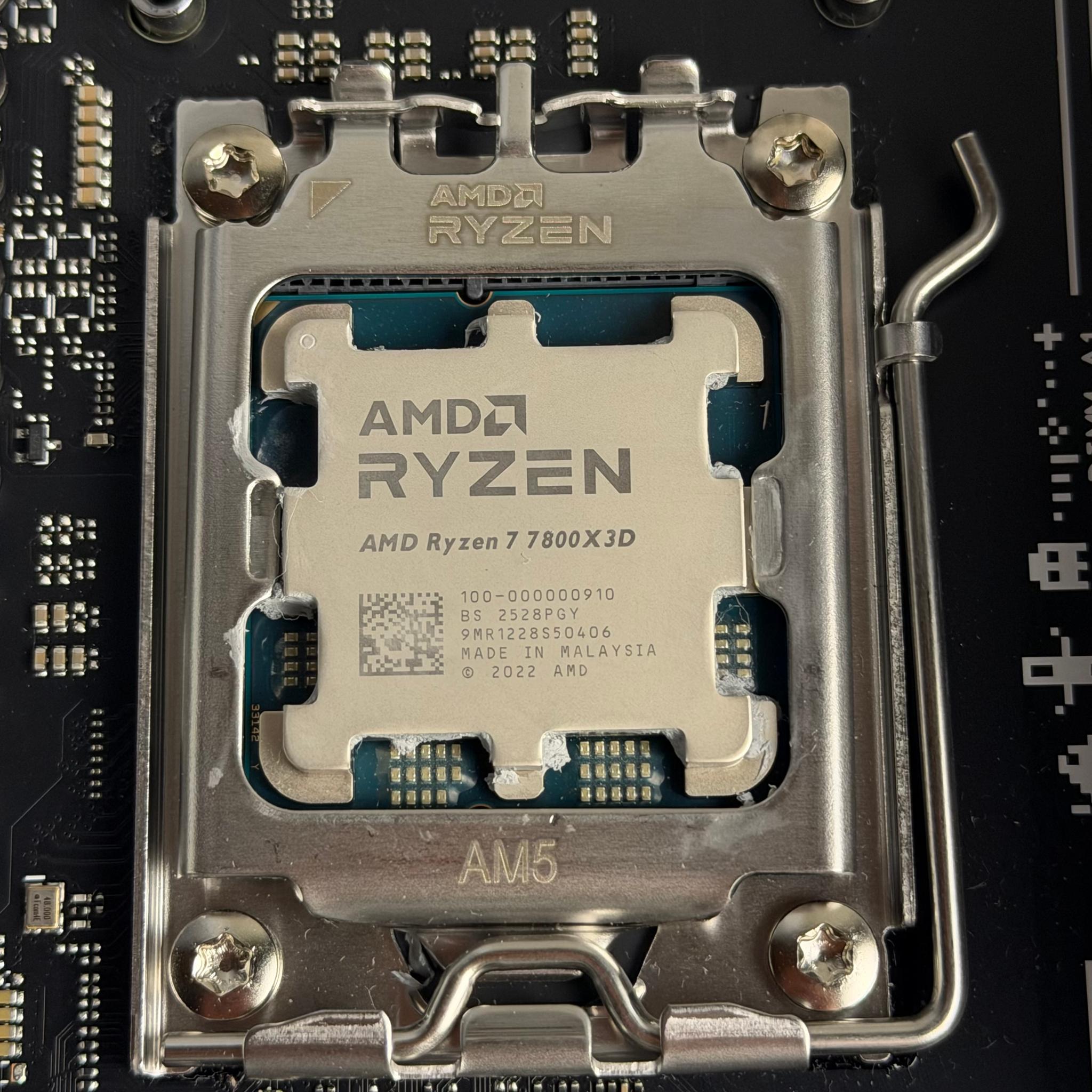 AMD Ryzen 7 7800X3D dead memory controller