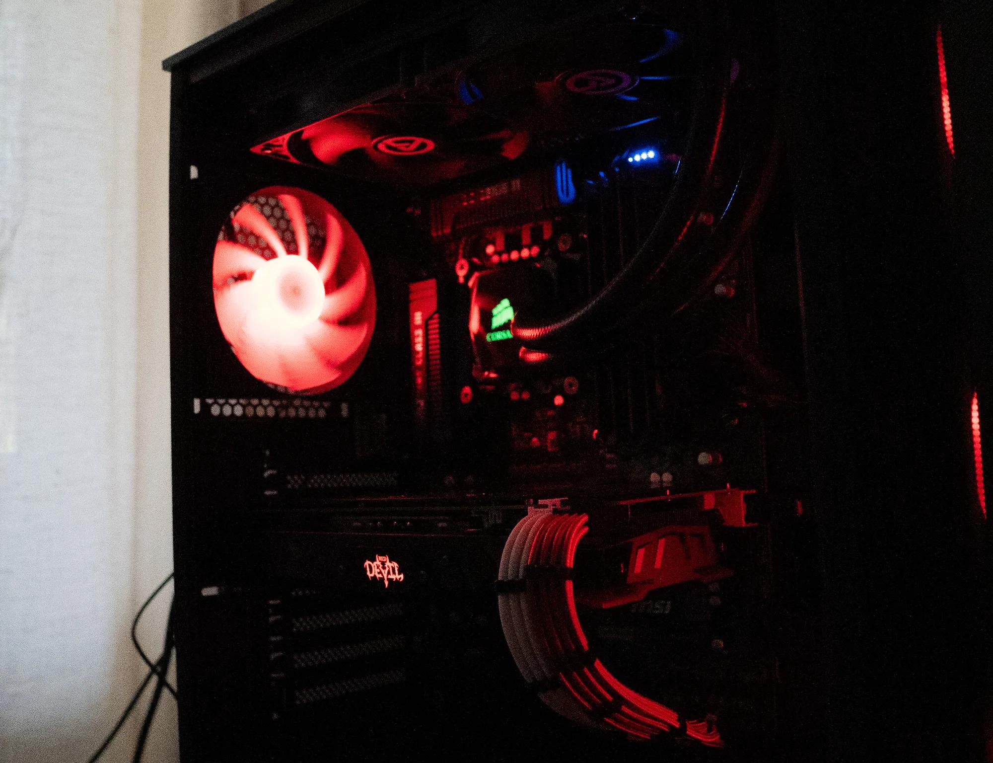 🩸🩸 | RX 580 8GB | INTEL i5 3570K | 16GB RAM | 750GB | Ruby Racer